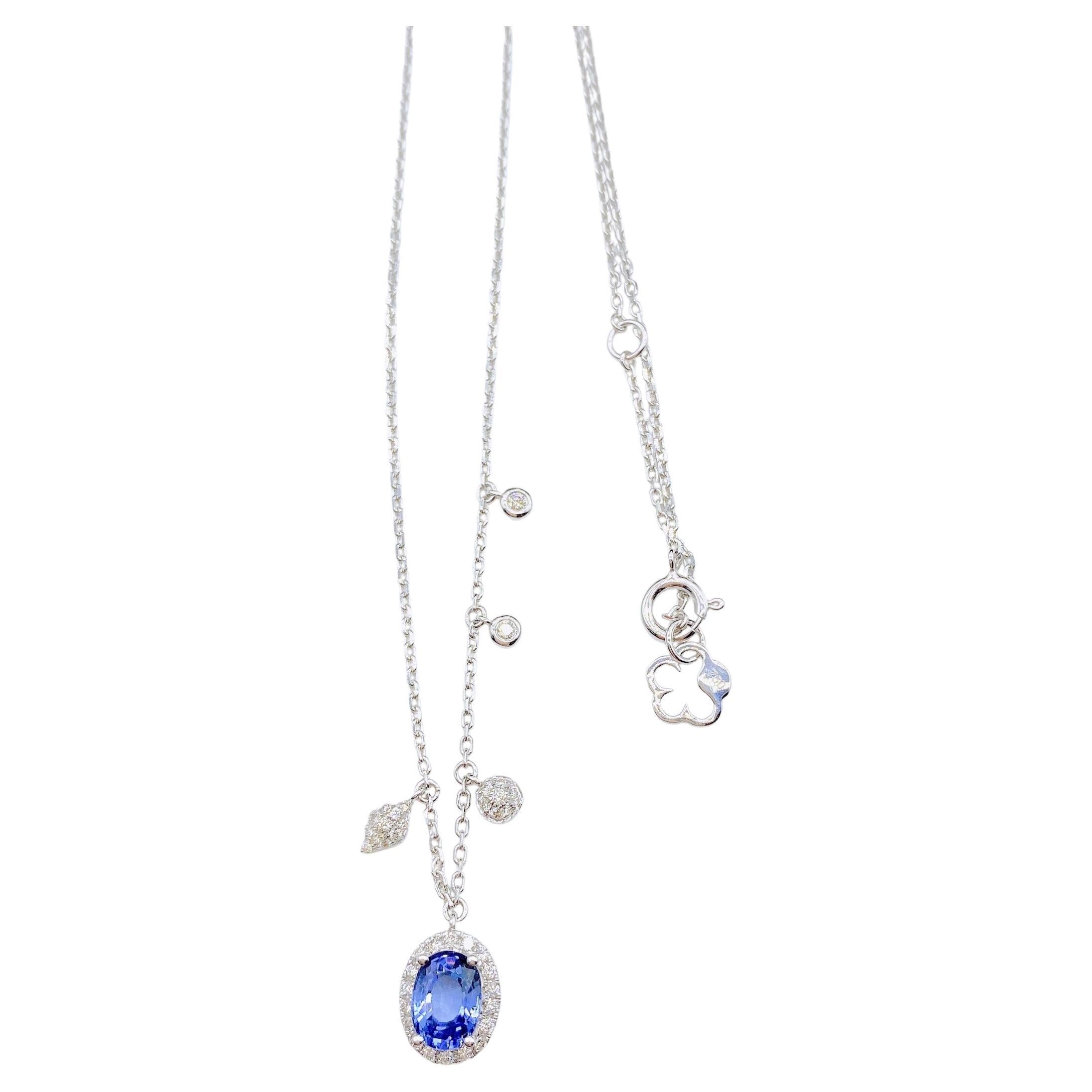 $4, 119 Stunning 18Kt Gold Gorgeous Blue Sapphire and Diamond Pendant Necklace For Sale
