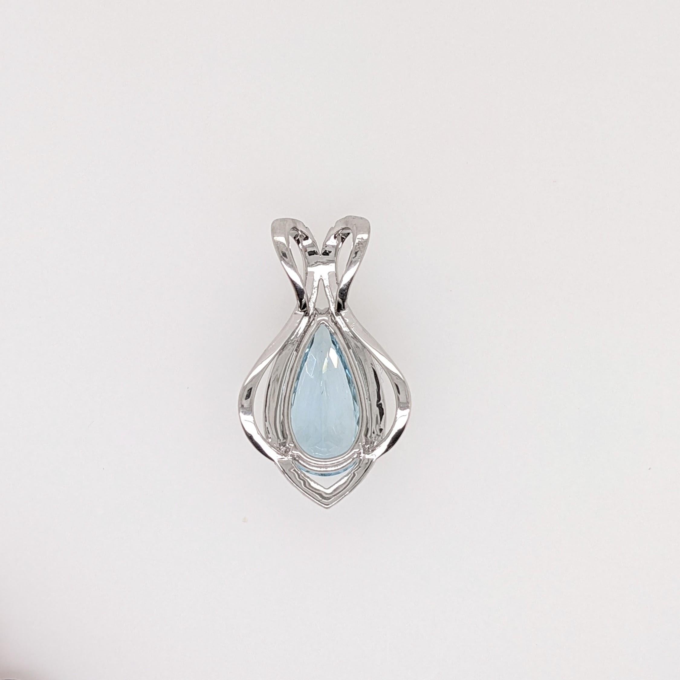 Specifications

Item Type: Pendant
Center Stone: Aquamarine
Treatment: Heated
Weight: 4.11 ct
Head size: 16x8.5mm
Shape: Pear
Hardness: 7.5-8
Origin: Brazil

Metal: 14k/2.94g
Diamonds SI/GH: 41/0.42 cttw

Sku: AJP020/3787

This pendant is made with