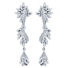 Orecchini con diamante naturale a forma di pera da 4,11 carati e diamante da 2,00 carati, Palladio