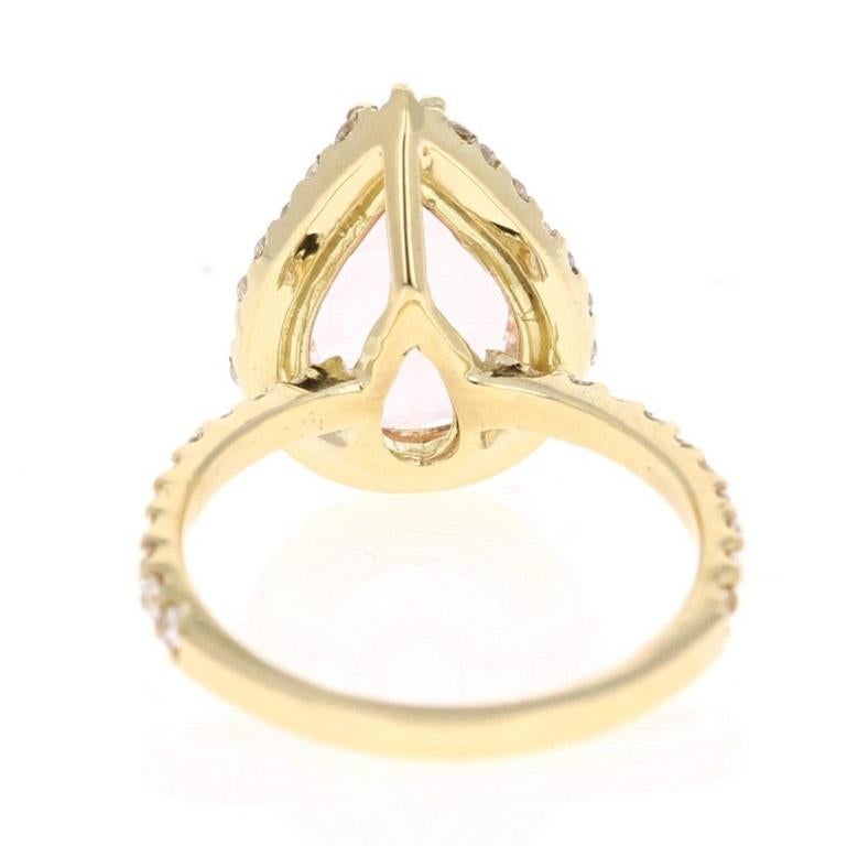 Pear Cut 4.12 Carat Morganite Diamond 18 Karat Yellow Gold Engagement Ring For Sale