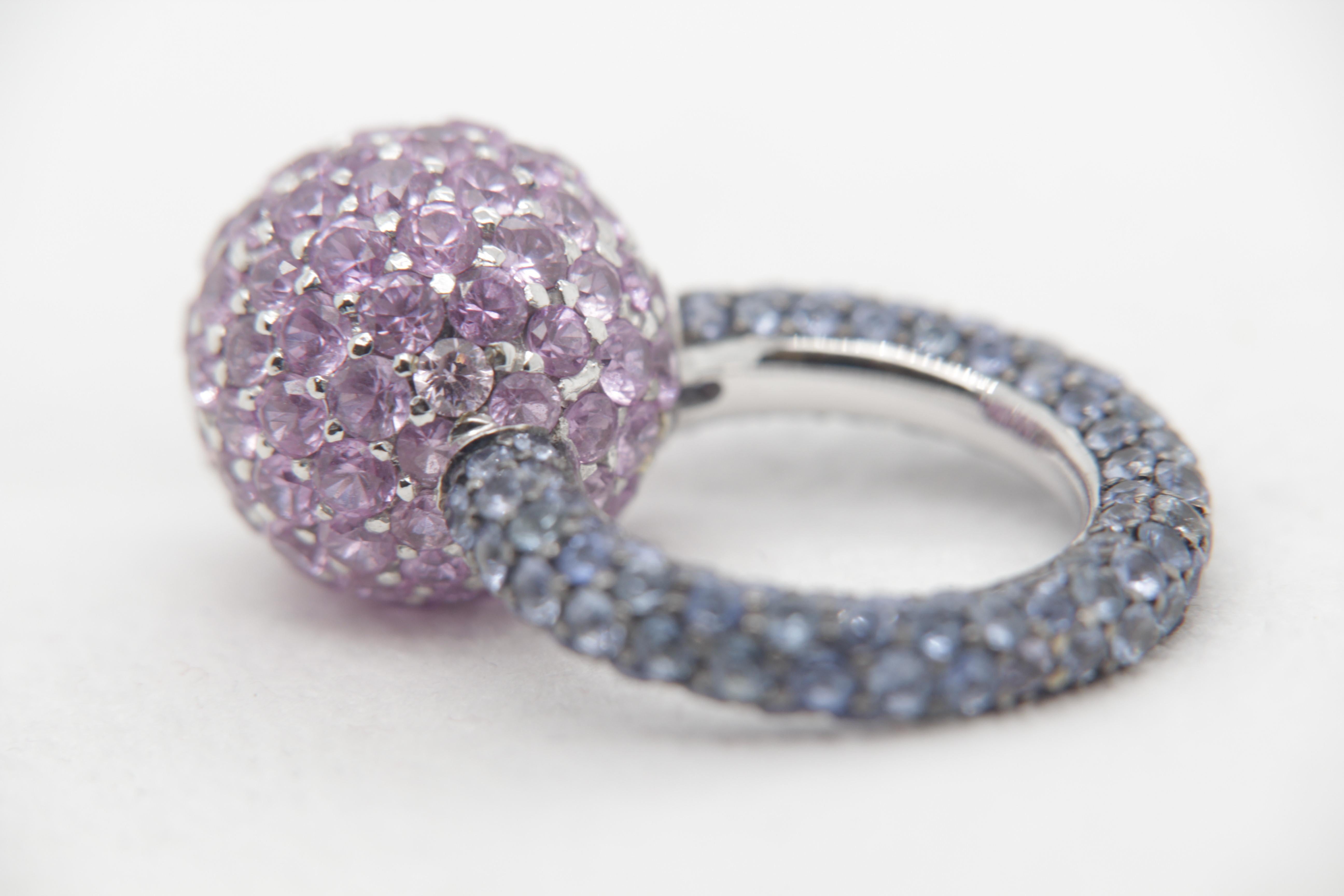 Women's or Men's 4.12 Carat Pink Sapphire and 1.90 Carat Tanzanite Ring in 18 Karat Gold For Sale