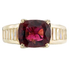 Anello di fidanzamento in oro giallo con diamante e tormalina rosa da 4,12 carati