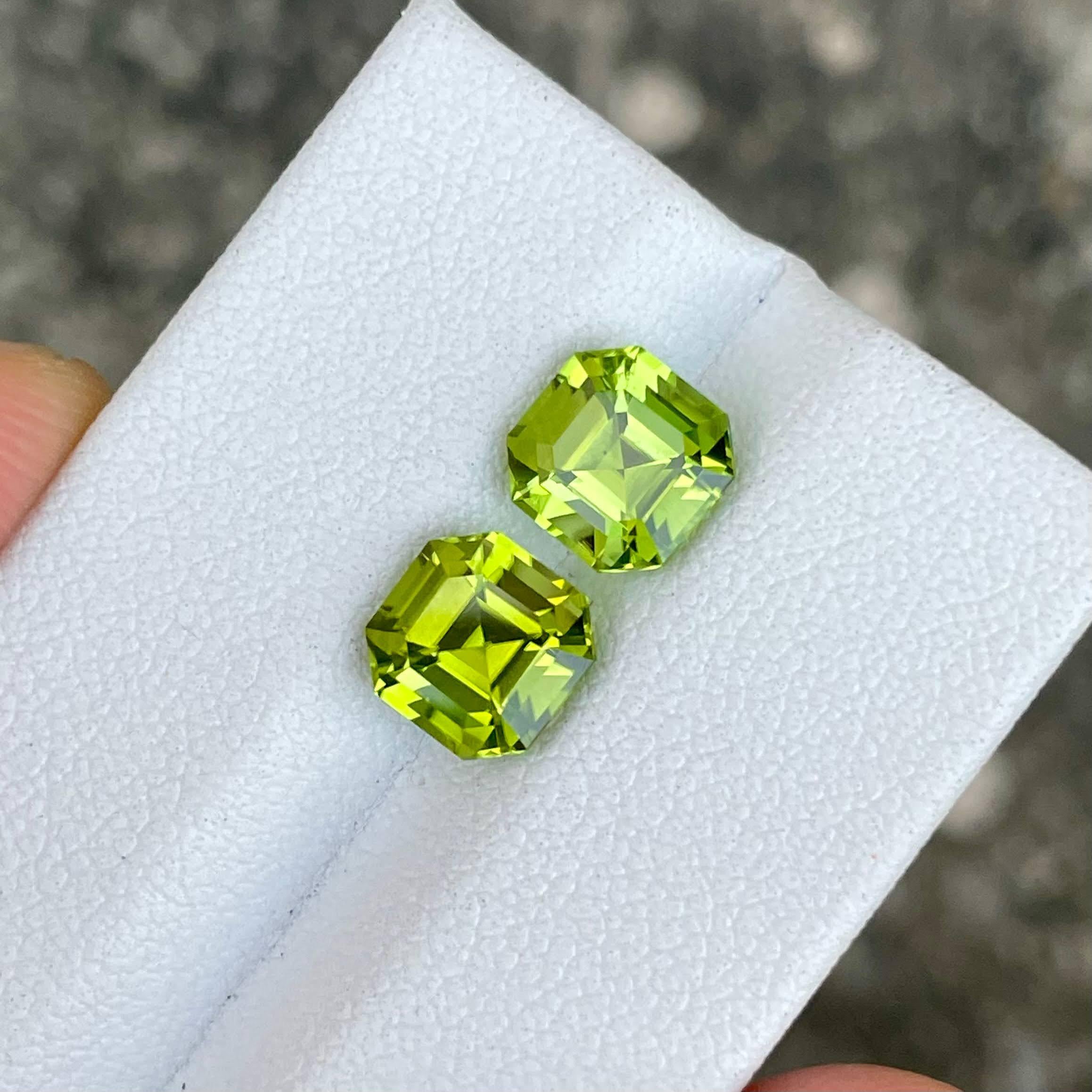 4,12 quilates Peridoto Verde Pareja Talla Asscher Piedra Preciosa Natural Paquistaní Moderno en venta
