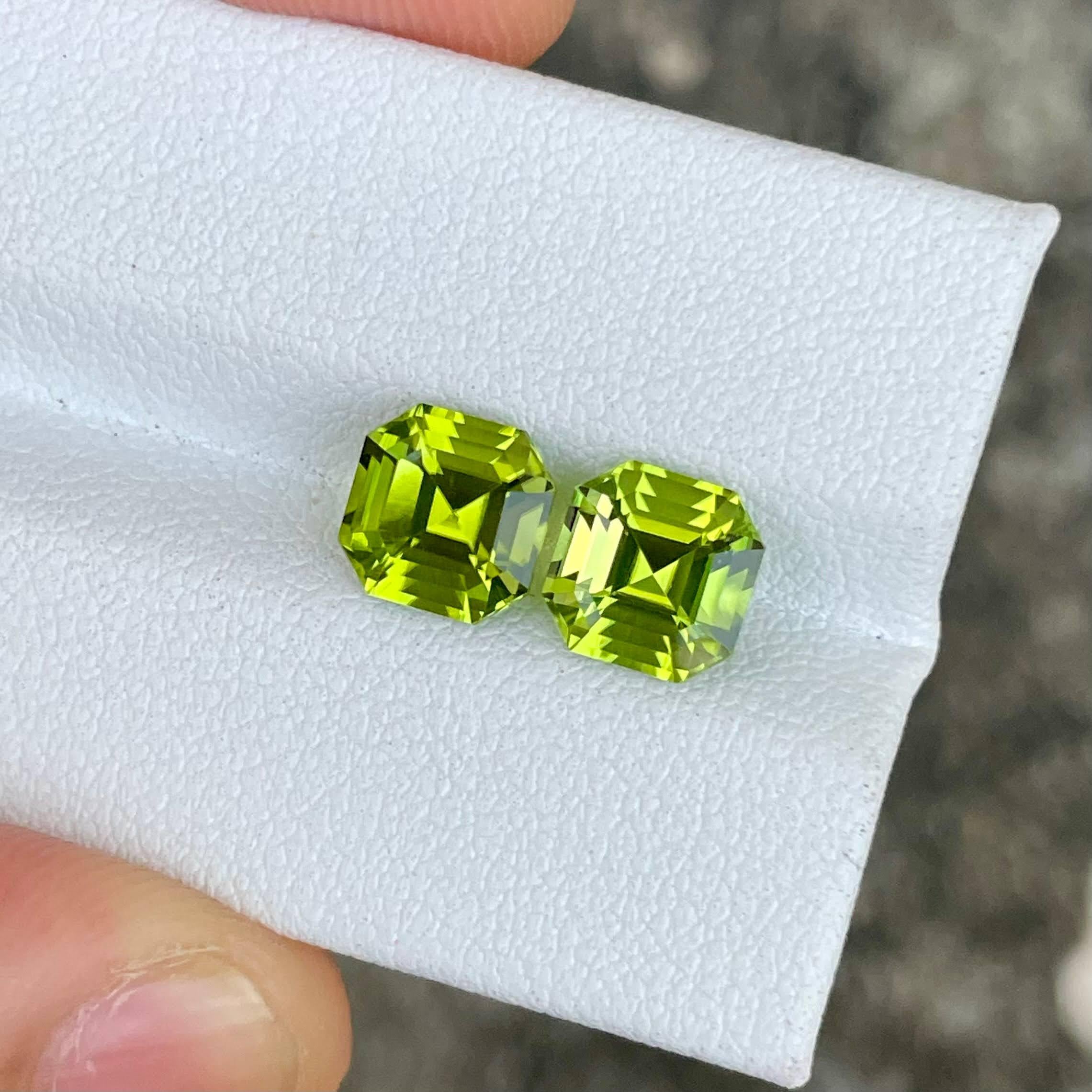 4,12 quilates Peridoto Verde Pareja Talla Asscher Piedra Preciosa Natural Paquistaní en Nuevo estado para la venta en Bangkok, TH