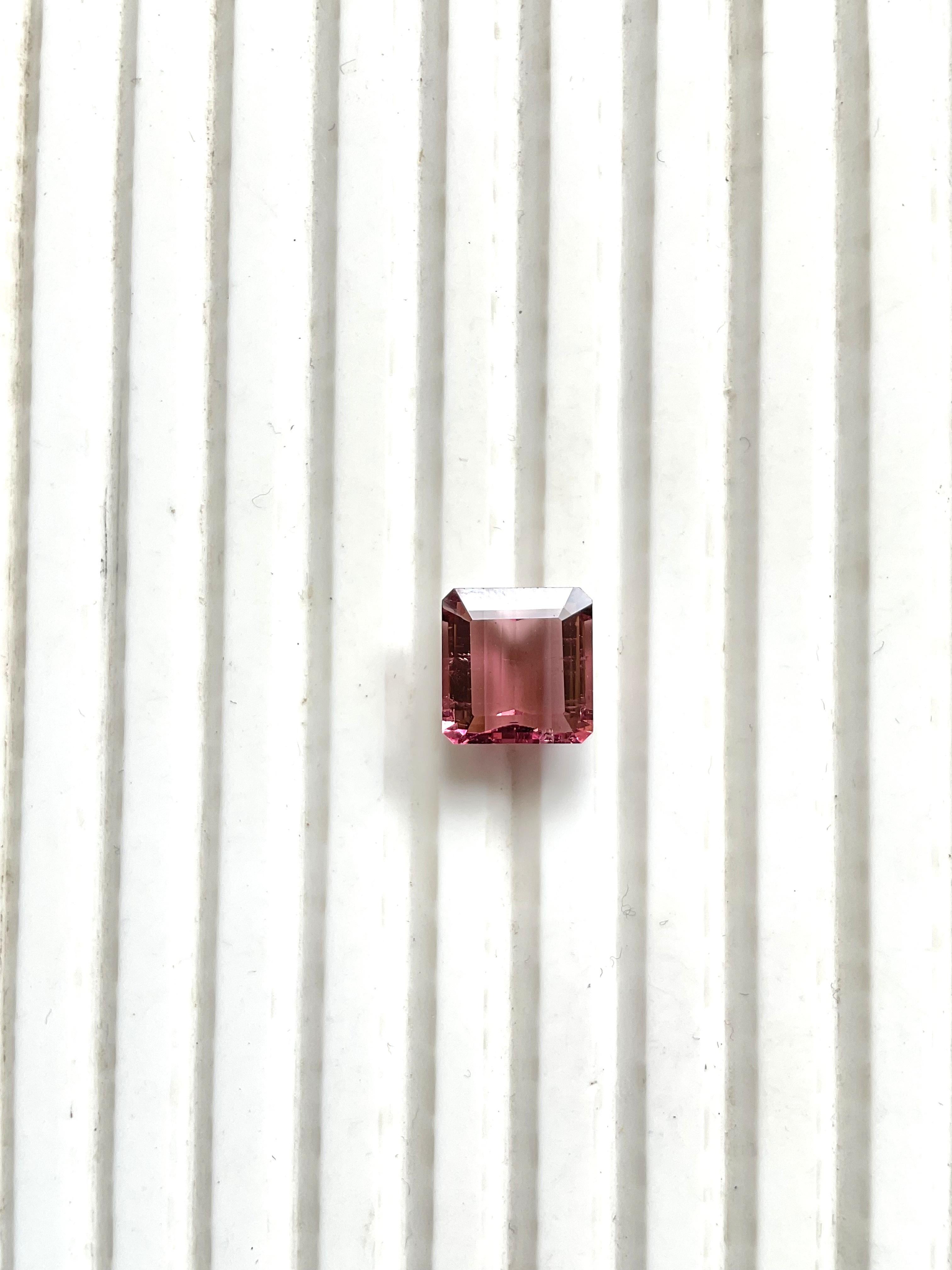 Art déco 4.12 Carats Pink Peach Tourmaline Octa Faceted Cut stone Top Quality Natural gem en vente