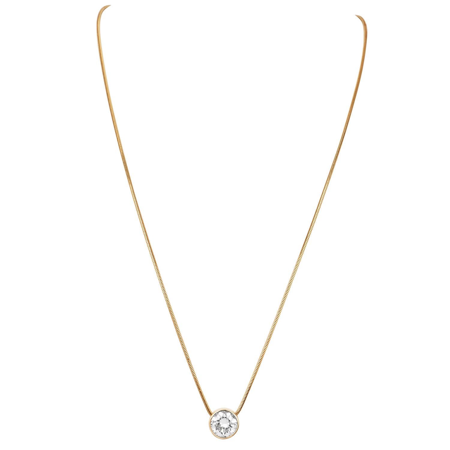 Pendentif solitaire en or jaune serti d'un chaton de 4,12 carats de diamants ronds Excellent état - En vente à Miami, FL