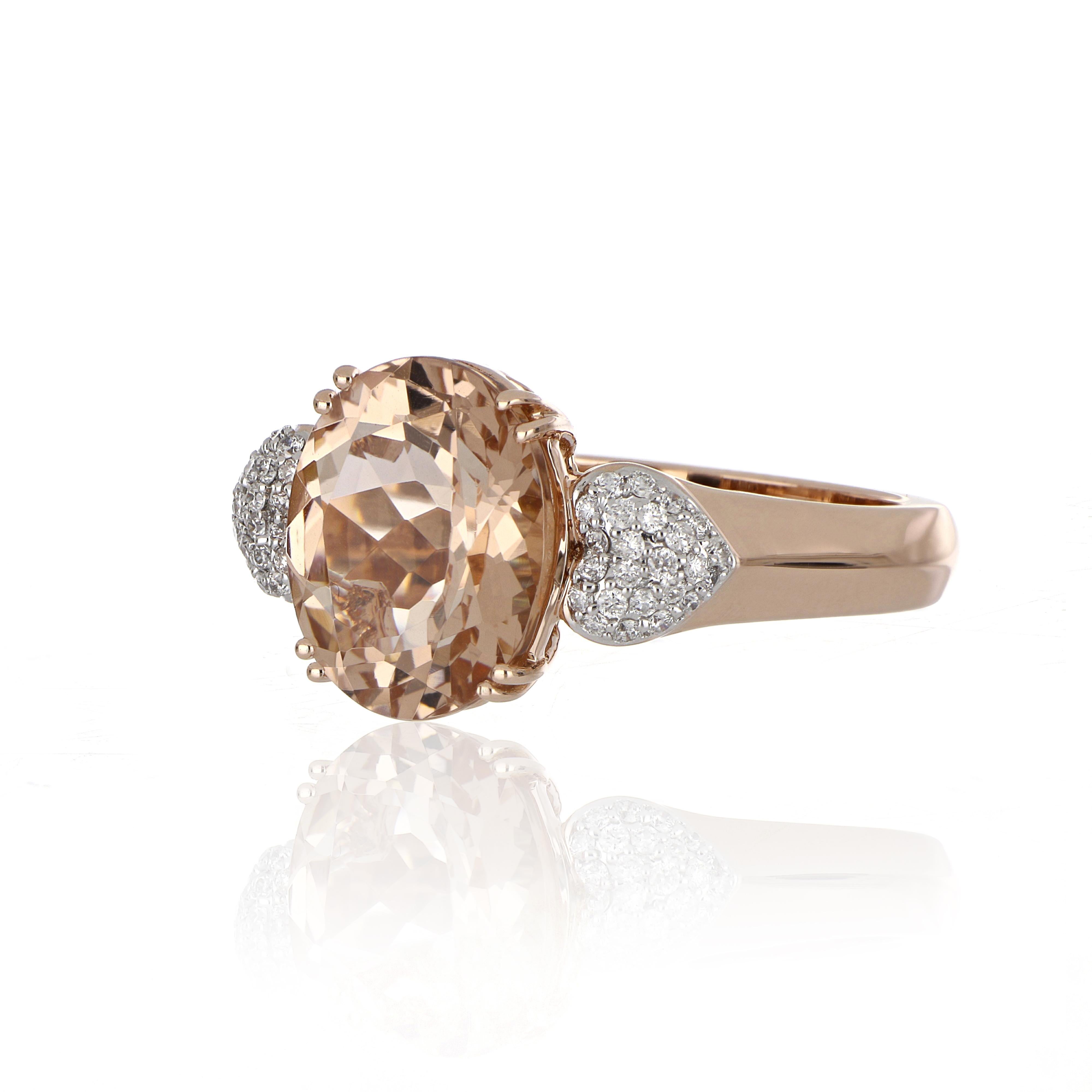Contemporary 4.12 Carat Morganite Ring with Diamonds in 14 Karat Rose Gold For Sale