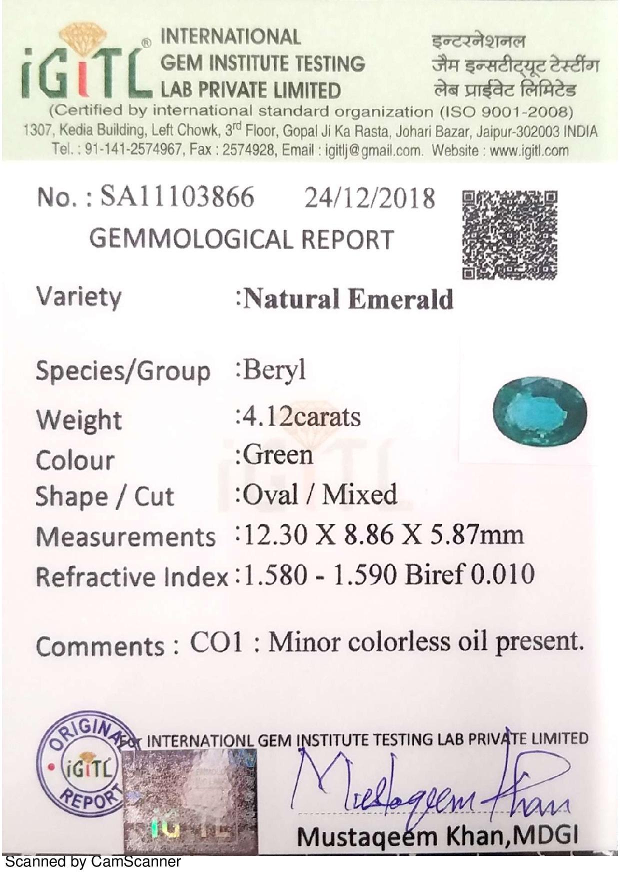 Colgante de gema esmeralda ovalada de 4.12 quilates de peso y color verde certificada por la IGITL Corte oval en venta