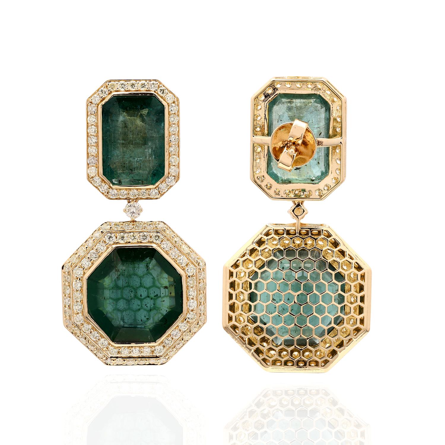Contemporary 41.22 ct Two Tier Emerald Dangle Earrings With Diamonds Made in 18k Yellow Gold For Sale