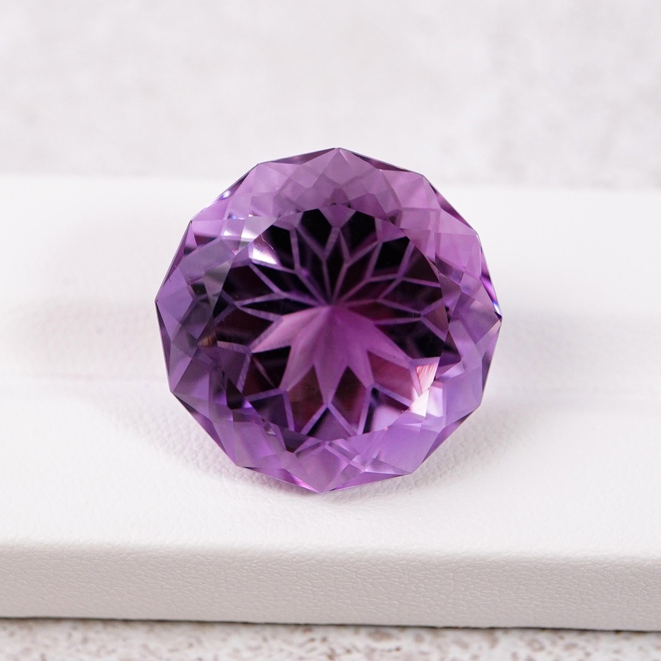 Taglio rotondo 41,25 carati di ametista viola pastello taglio fantasia, gemma naturale sfusa in vendita