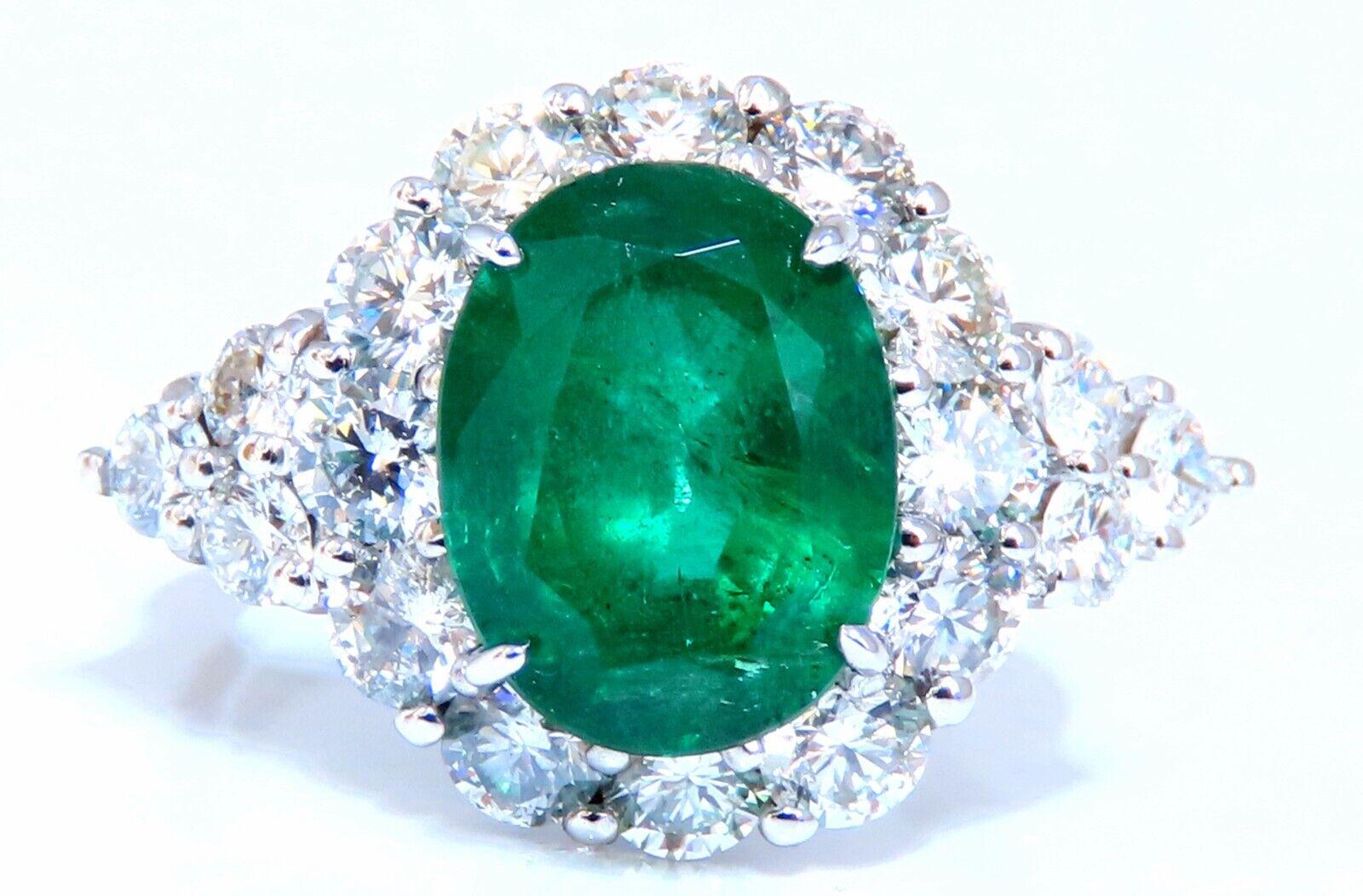 4.12ct natural green emerald diamonds ring 14kt Halo Prime In New Condition For Sale In New York, NY