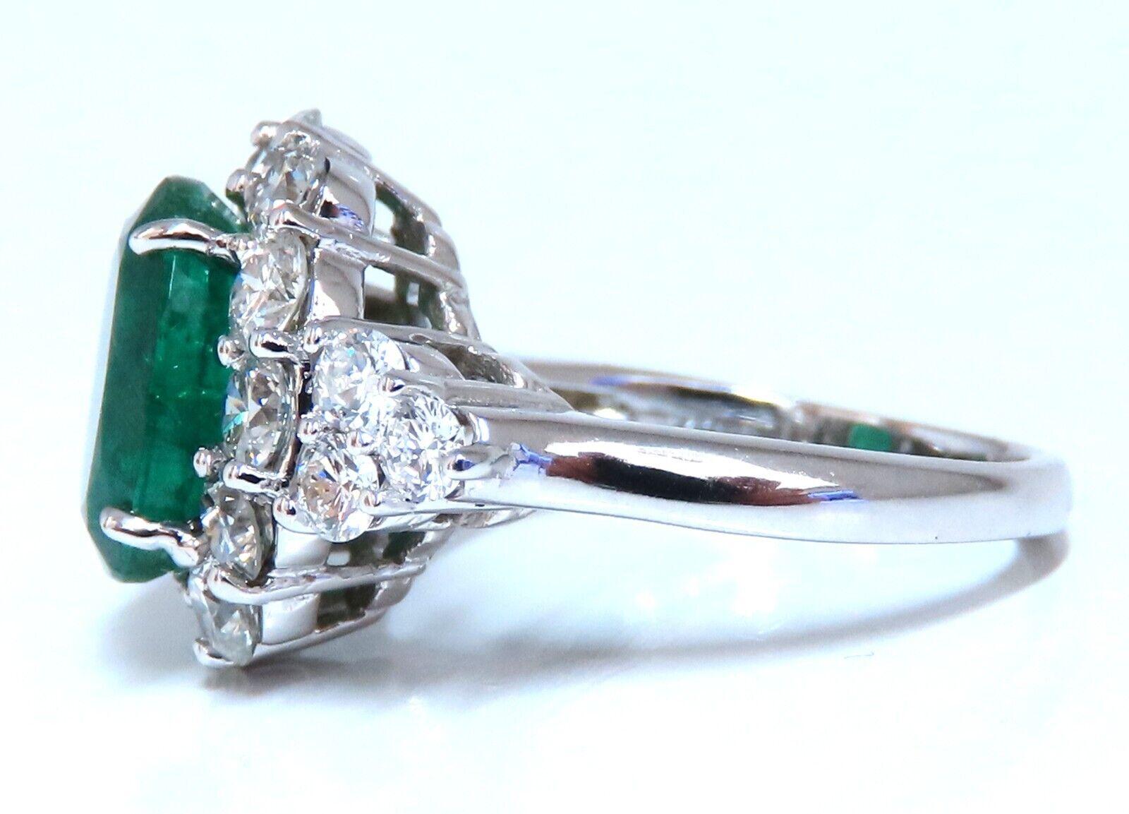 Women's or Men's 4.12ct natural green emerald diamonds ring 14kt Halo Prime For Sale