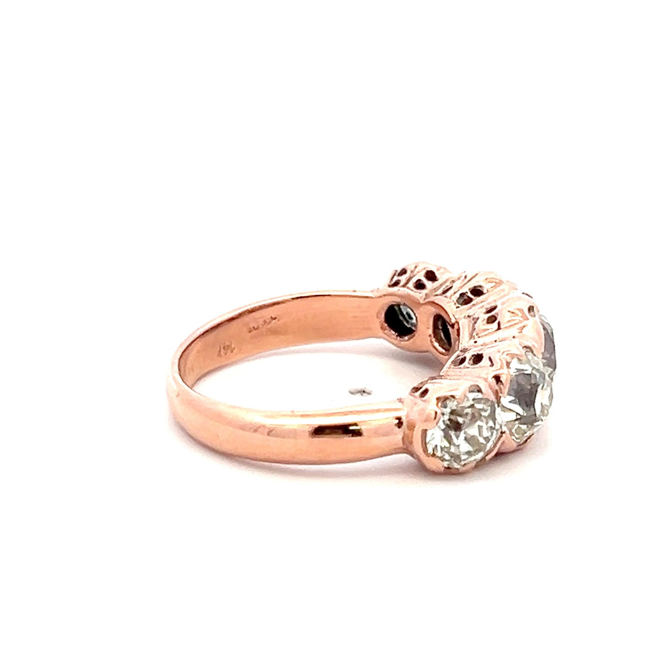 Anello a cinque pietre d'epoca in oro rosa 14K con diamante M-J di 4,12 ct. in vendita 1