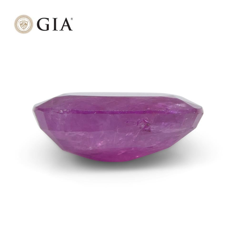 Rubis rouge violacé ovale non chauffé de 4.12 carats certifié par le GIA, Tajikistan en vente 9