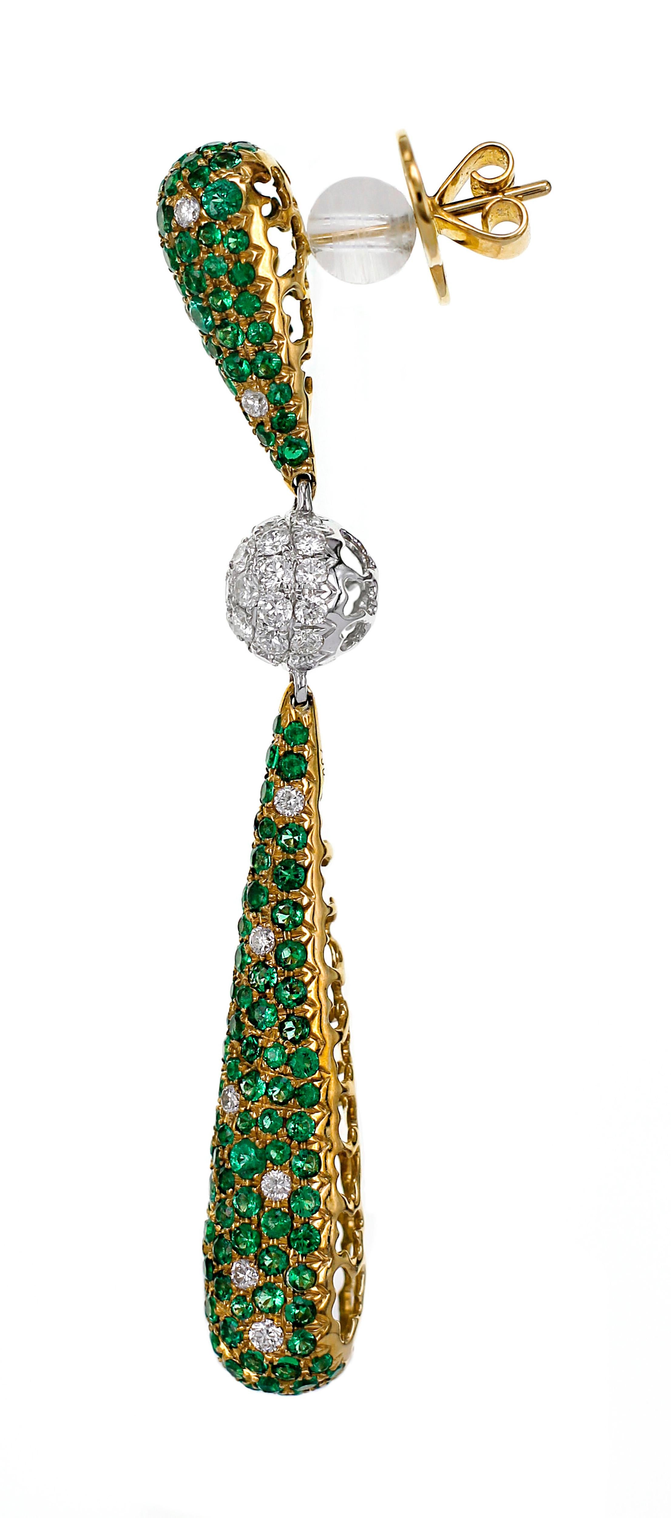 dangling emerald earrings