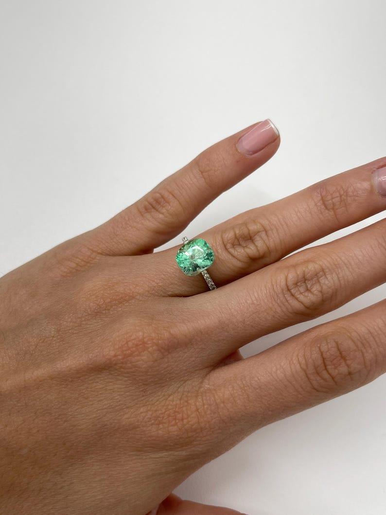 4.13 Carat Pastel Yellowish Green Colombian Emerald - Cushion Cut Genuine Gem For Sale 3