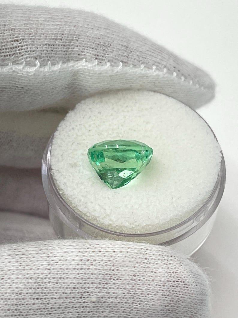 4.13 Carat Pastel Yellowish Green Colombian Emerald - Cushion Cut Genuine Gem For Sale 1