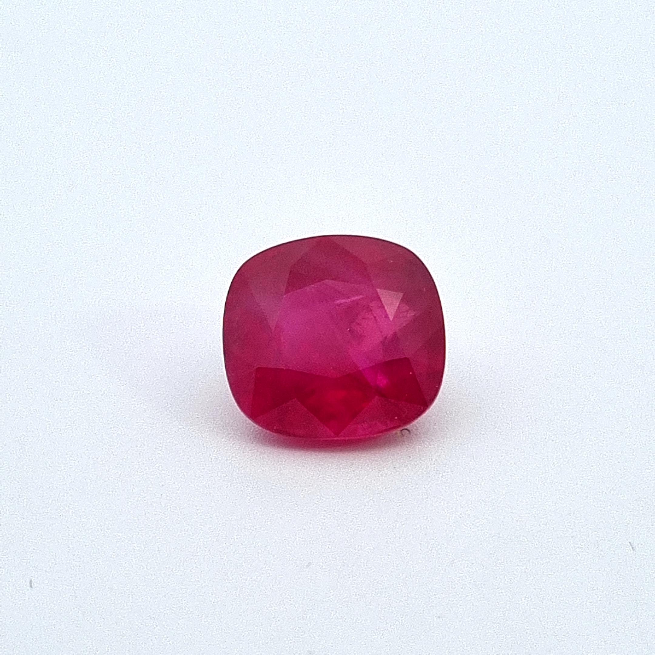 Women's or Men's 4.13 carat unheated Burmese Ruby  For Sale