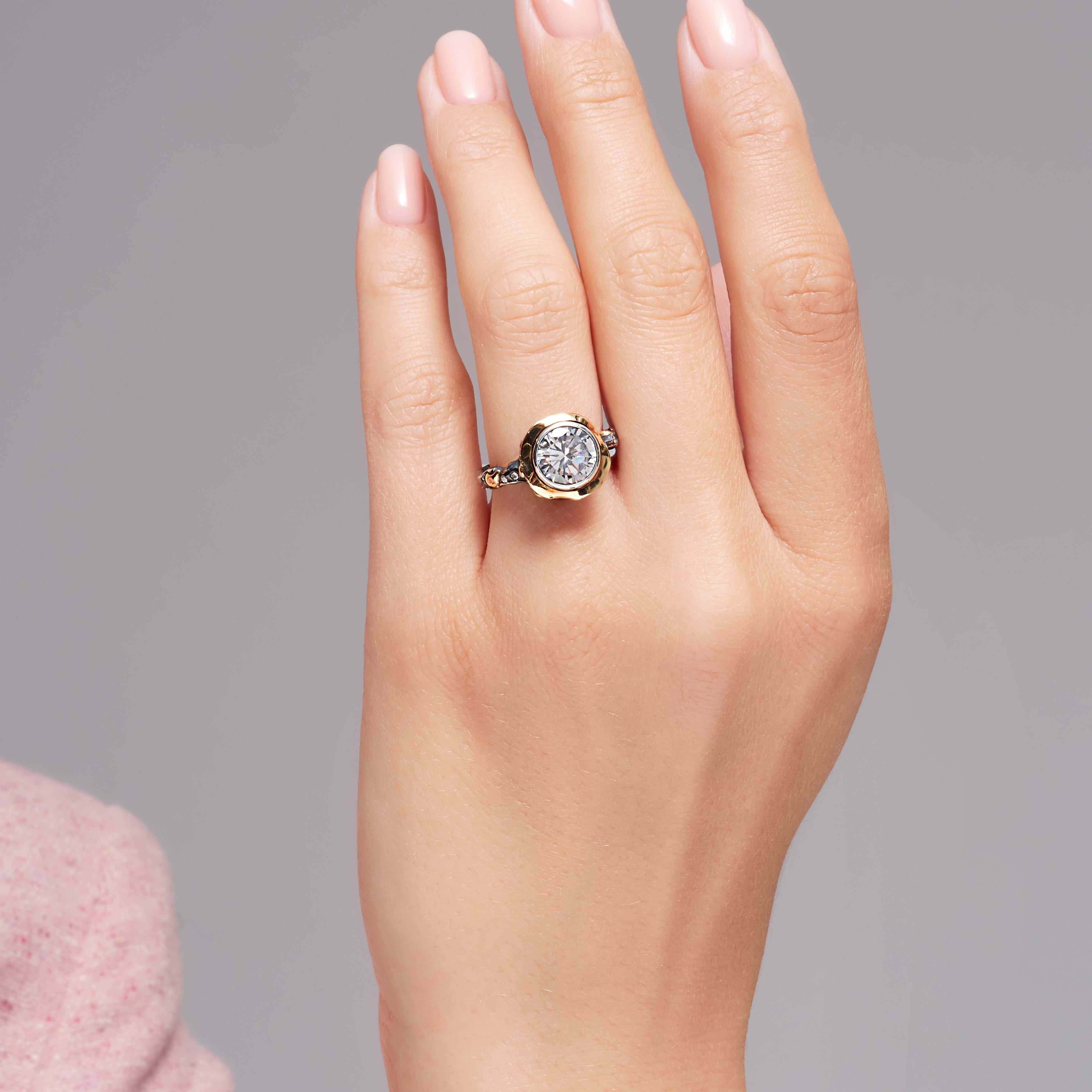 Anillo solitario de oro amarillo y plata de ley con diamante topacio blanco de 4,13 quilates en Nuevo estado para la venta en Woodstock, GA