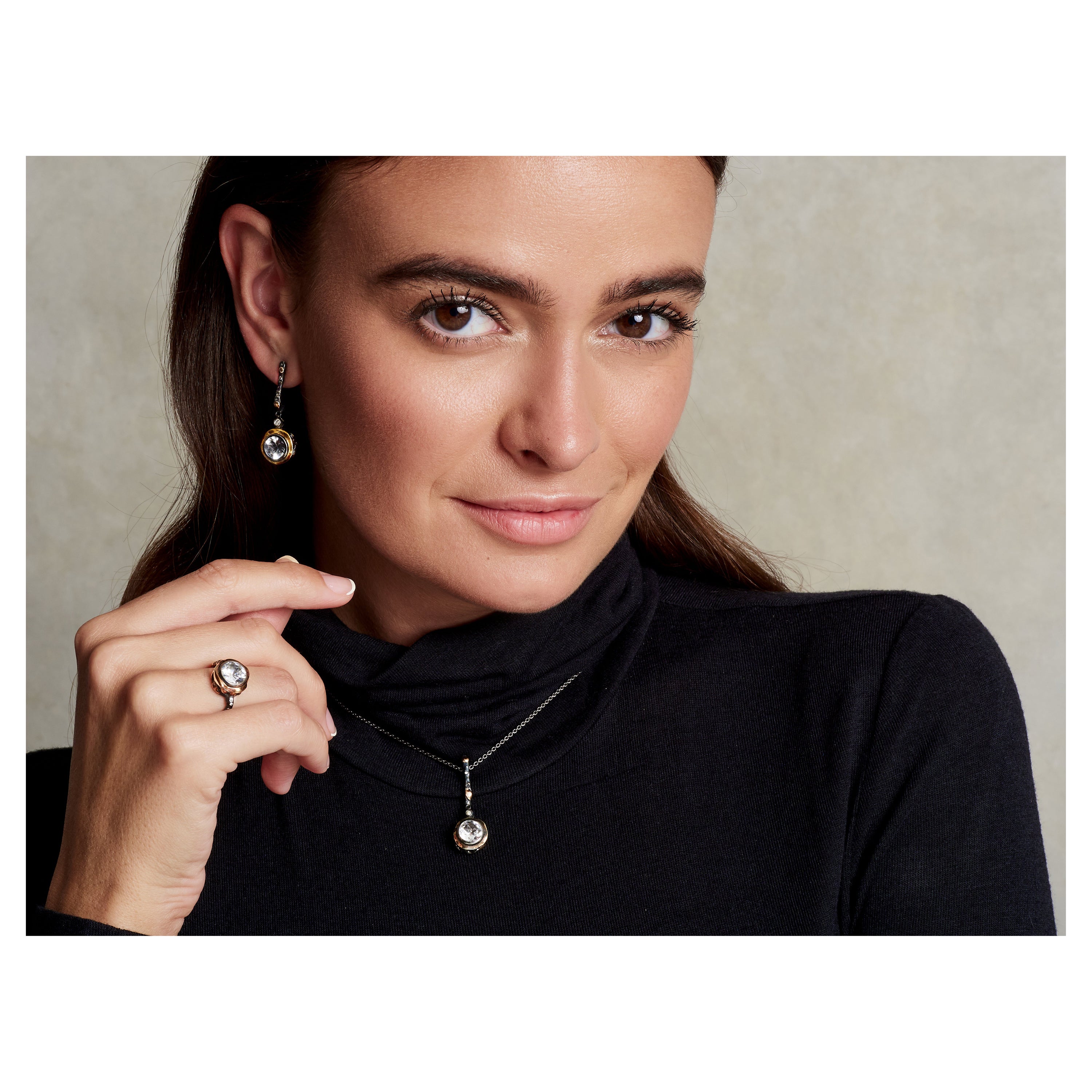 Solitär-Ring aus Gelbgold mit 4,13 Karat weißem Topas und Diamant im Angebot 1