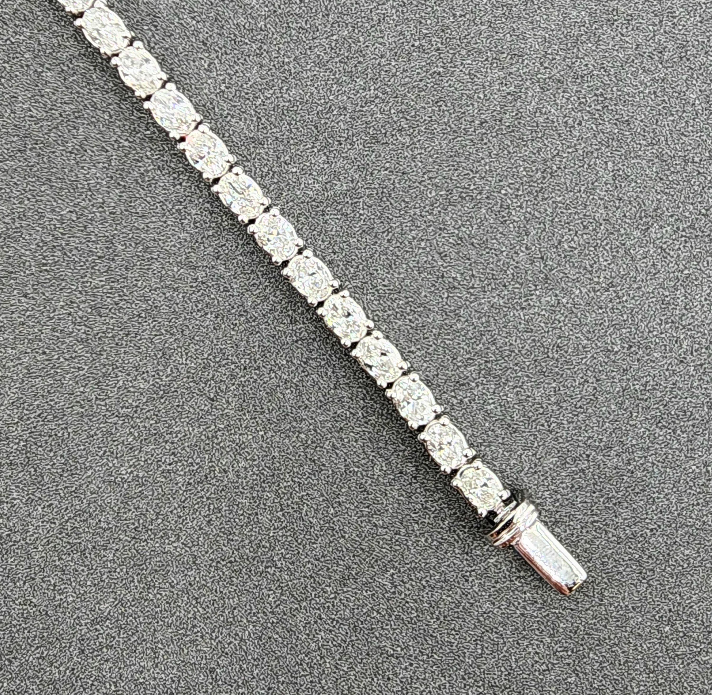 Pulsera de Tenis Este-Oeste Ovalada con Diamantes de 4,13 ct Corte oval en venta