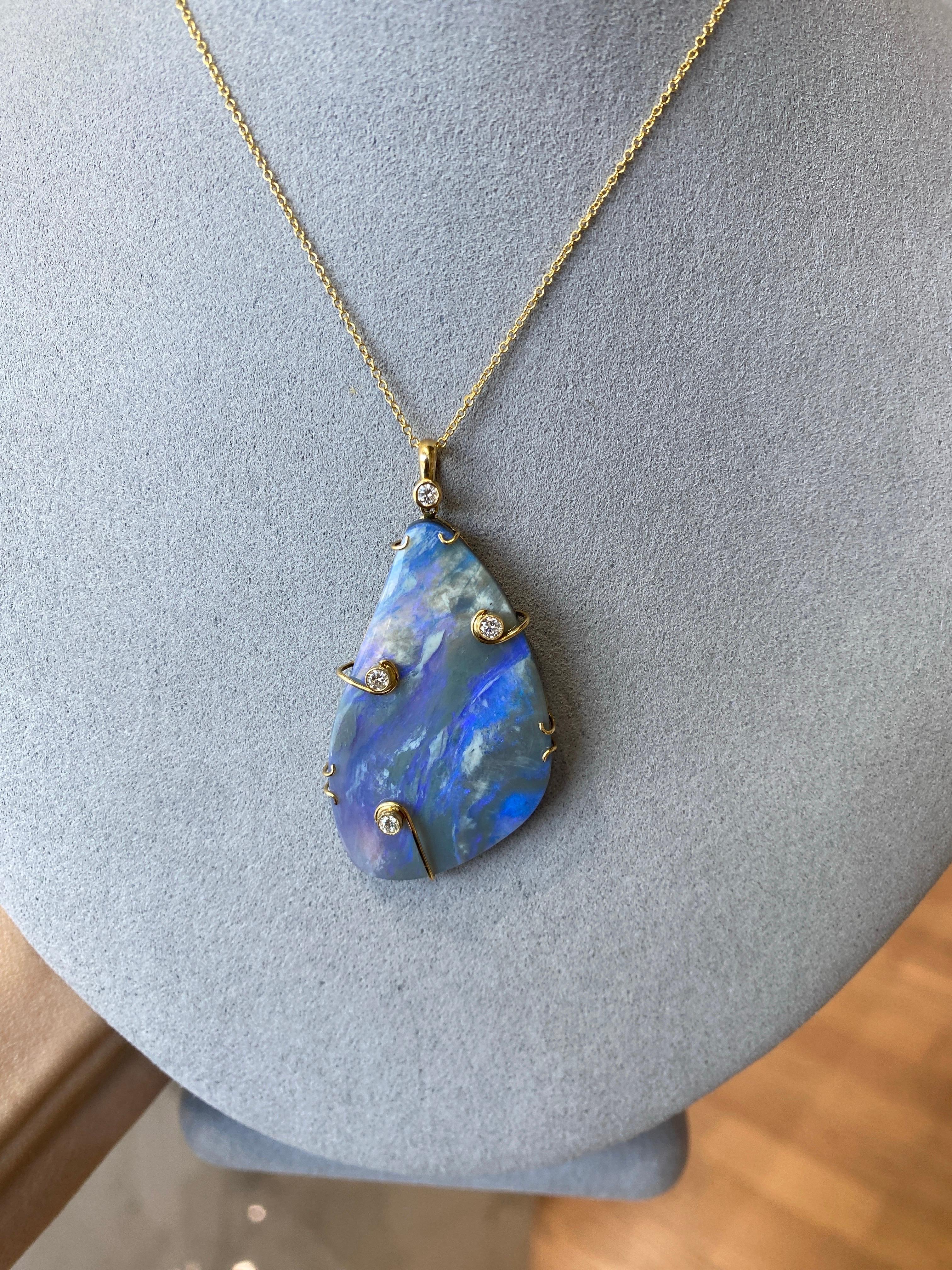 Collana in oro giallo 18k con opale Boulder e diamanti incastonati da 41,30 carati in vendita 3