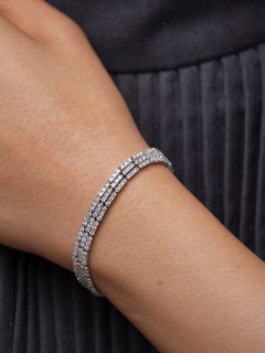 Pulsera tipo «tennis» de diamantes naturales de 4,13 ct, en oro blanco de 18 k, de tres filas, 15,5 cm (6,1")