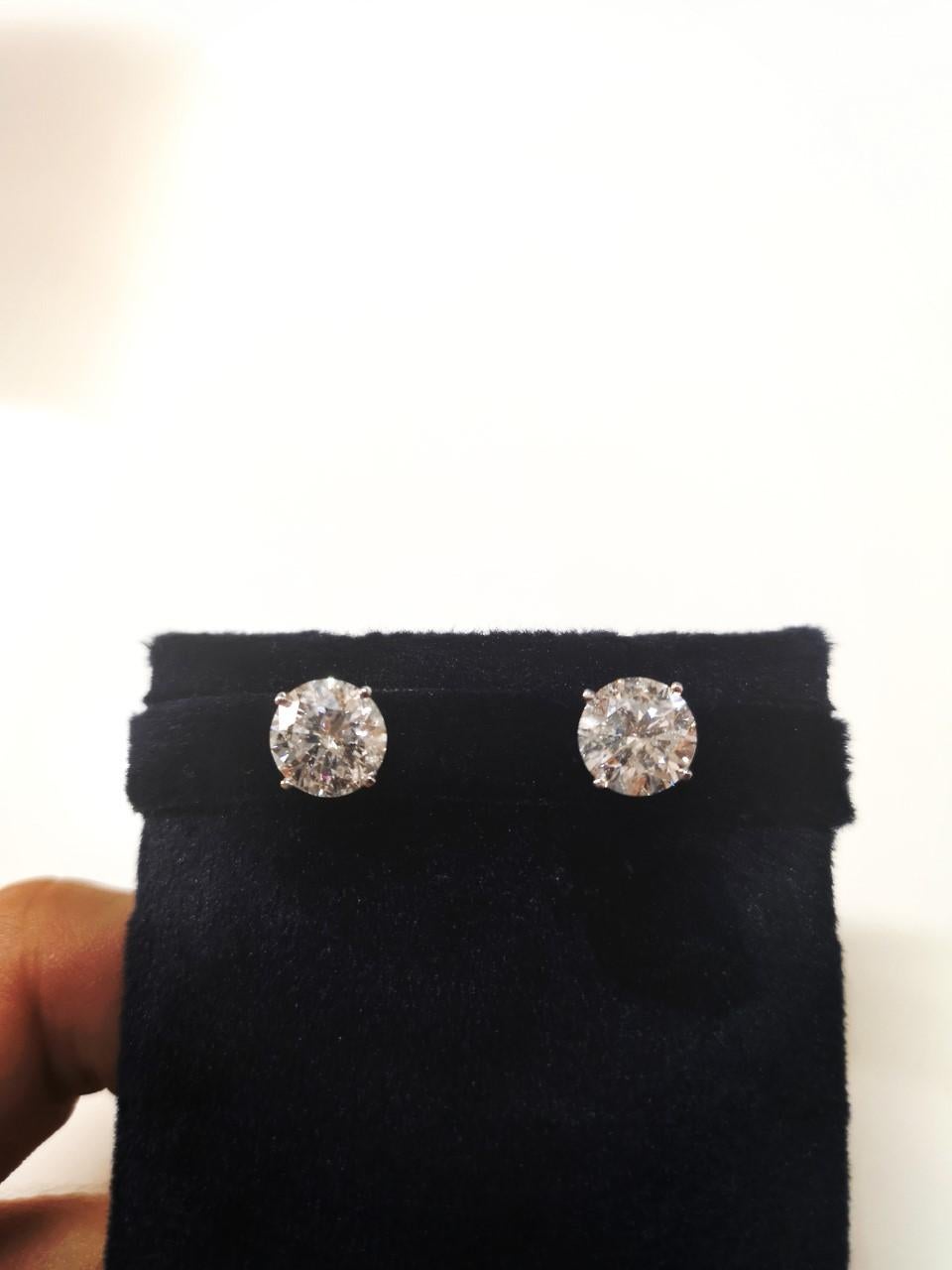 Modern 4.14 Carat Natural Earth Mined Diamond Studs