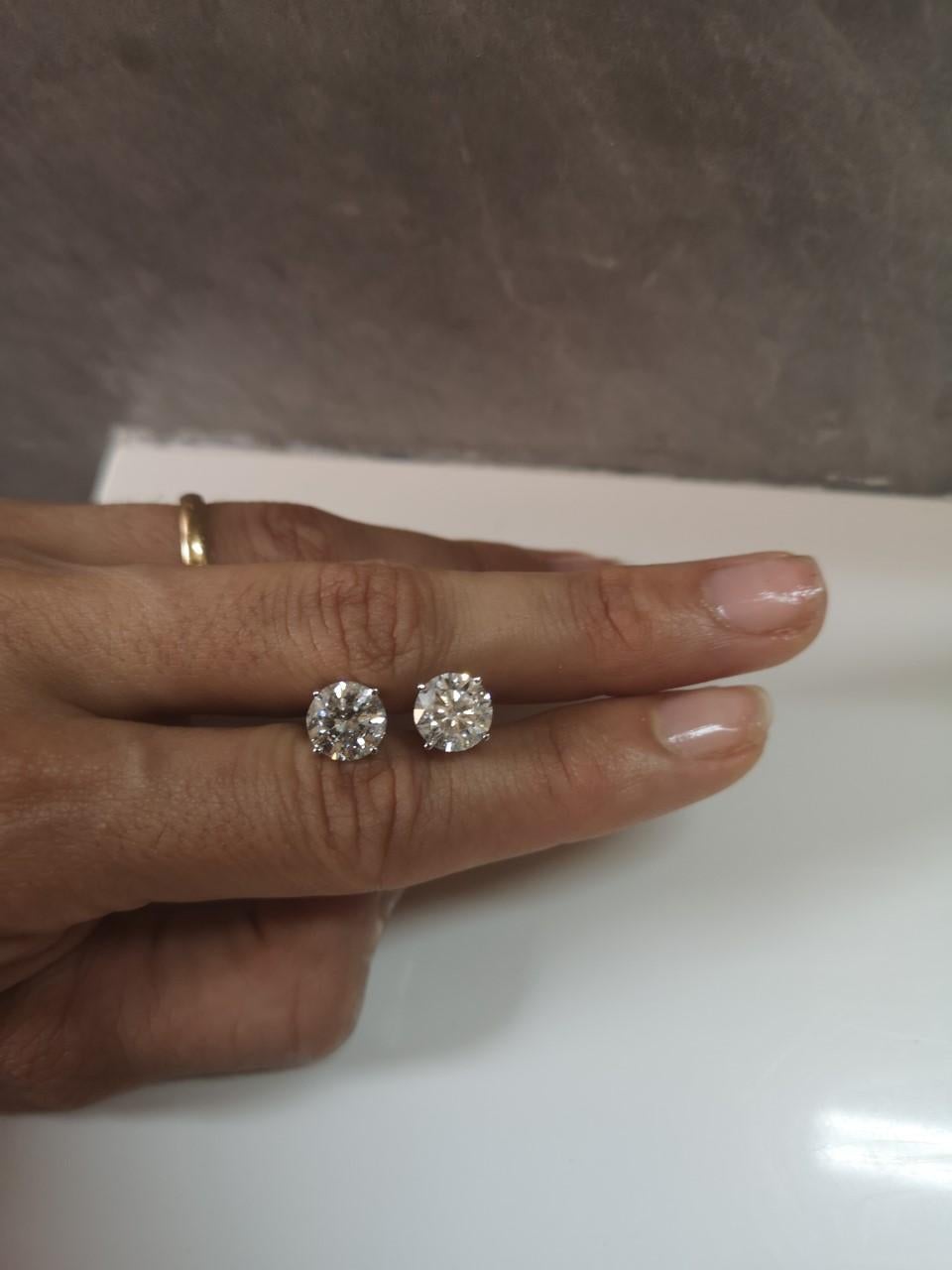 Women's or Men's 4.14 Carat Natural Earth Mined Diamond Studs For Sale