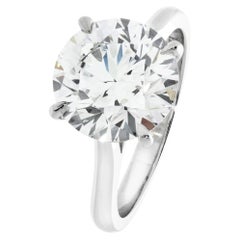 4.14 Carat Round Brilliant Diamond Ring Brilliant White 18K Gold Modern Nobility