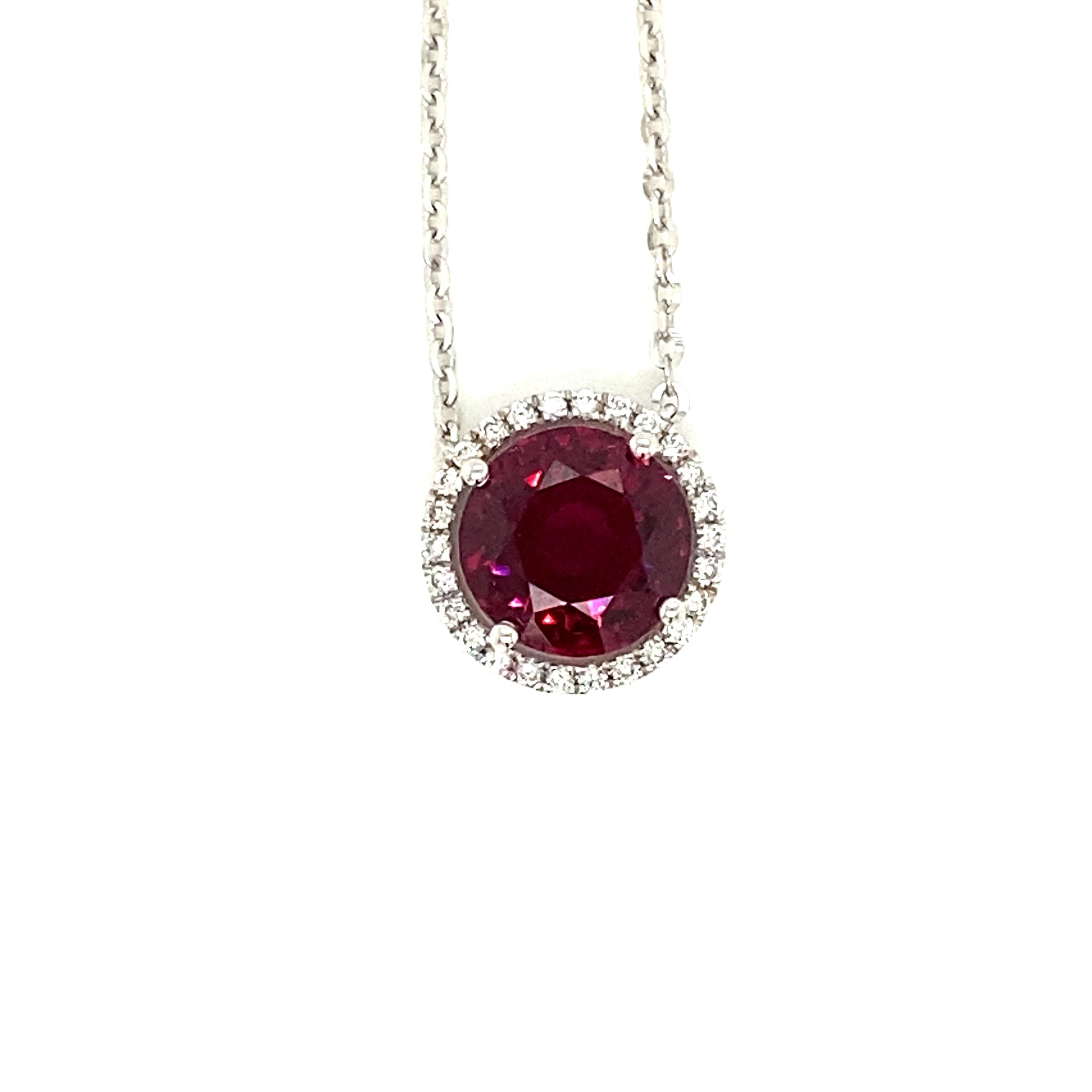 Round Cut 4.14 Carat Round-Cut Vivid Pink-Purple Garnet and White Diamond Pendant Necklace For Sale