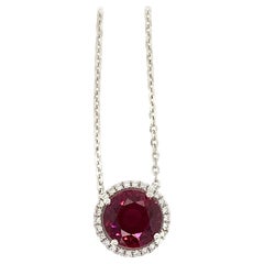 Halskette mit 4,14 Karat lebhaftem rosa-violetter Granat und weißem Diamant-Anhänger im Rundschliff