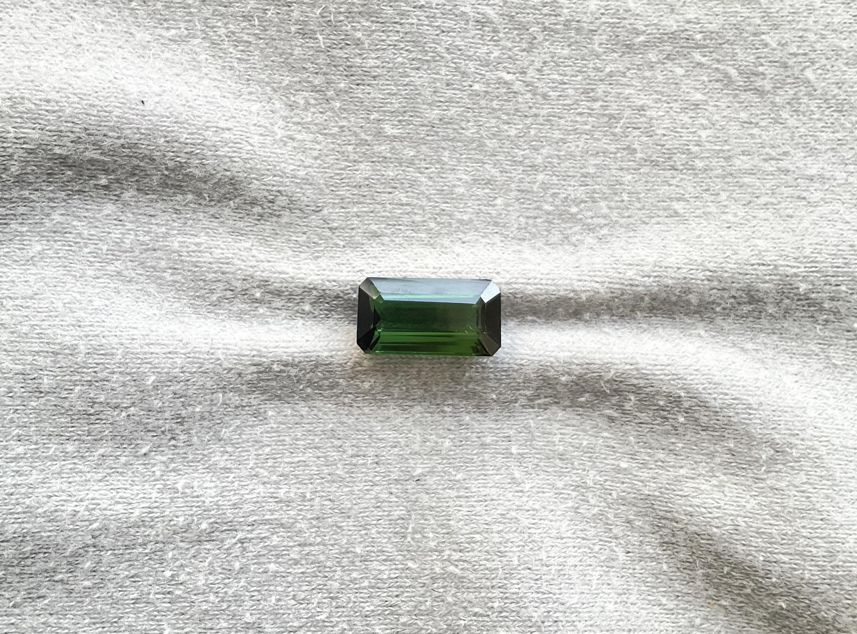 4.14 Carats Green Tourmaline Octagon Faceted Top Quality Cut stone Natural Gem

Gemstone - Tourmaline
Weight - 4.14 carats
Size -  13x7x5 mm
Shape - Octagon Cut Stone