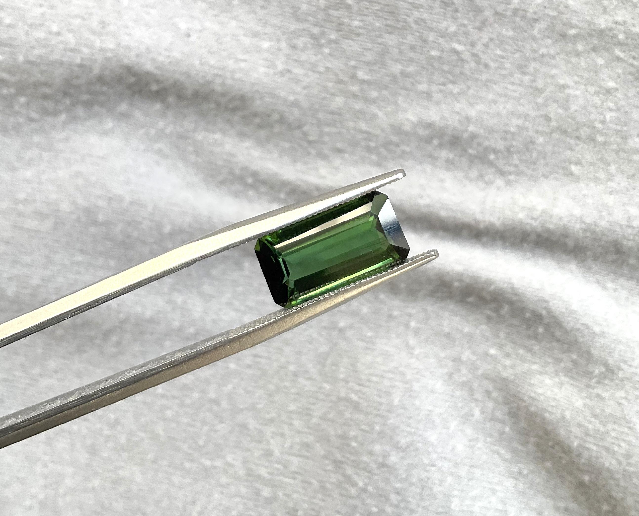 4.14 Carats Green Tourmaline Octagon Faceted Top Quality Cut stone Natural Gem In New Condition For Sale In Jaipur, RJ