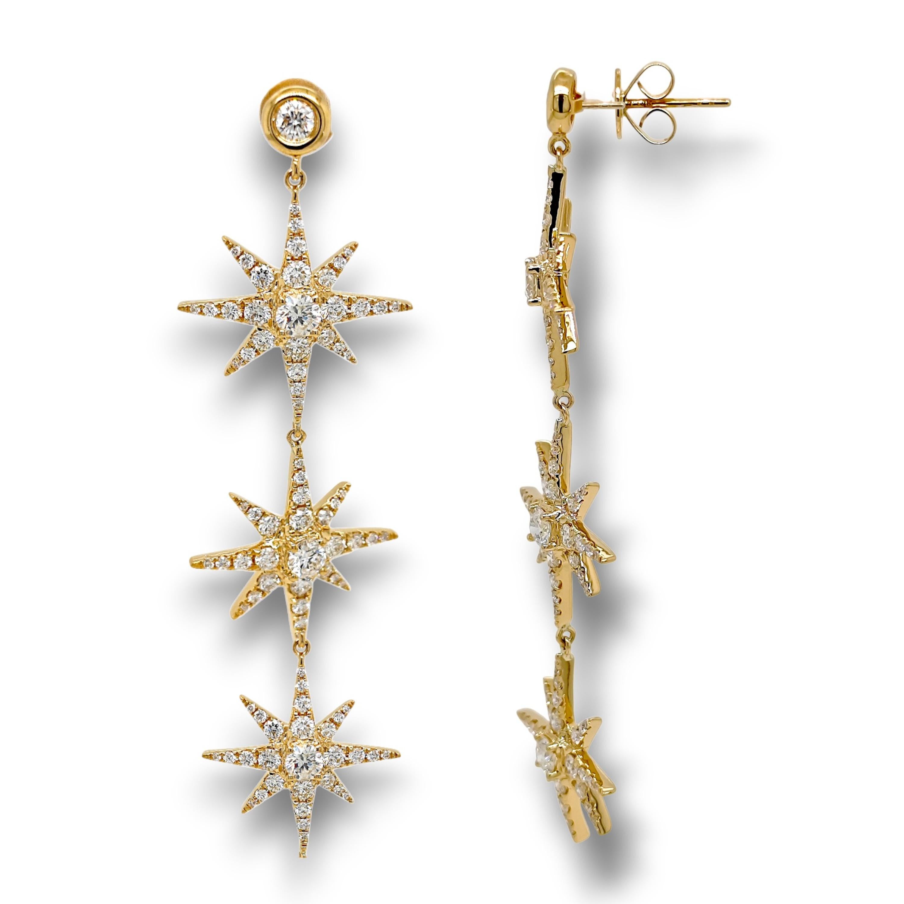 168 diamants ronds blancs : 2,66 carats
6 diamants blancs ronds : 1.21 Carats
2 diamants blancs ronds : 0.27 Carats
Métal : or jaune 18 carats, 13,10 grammes
