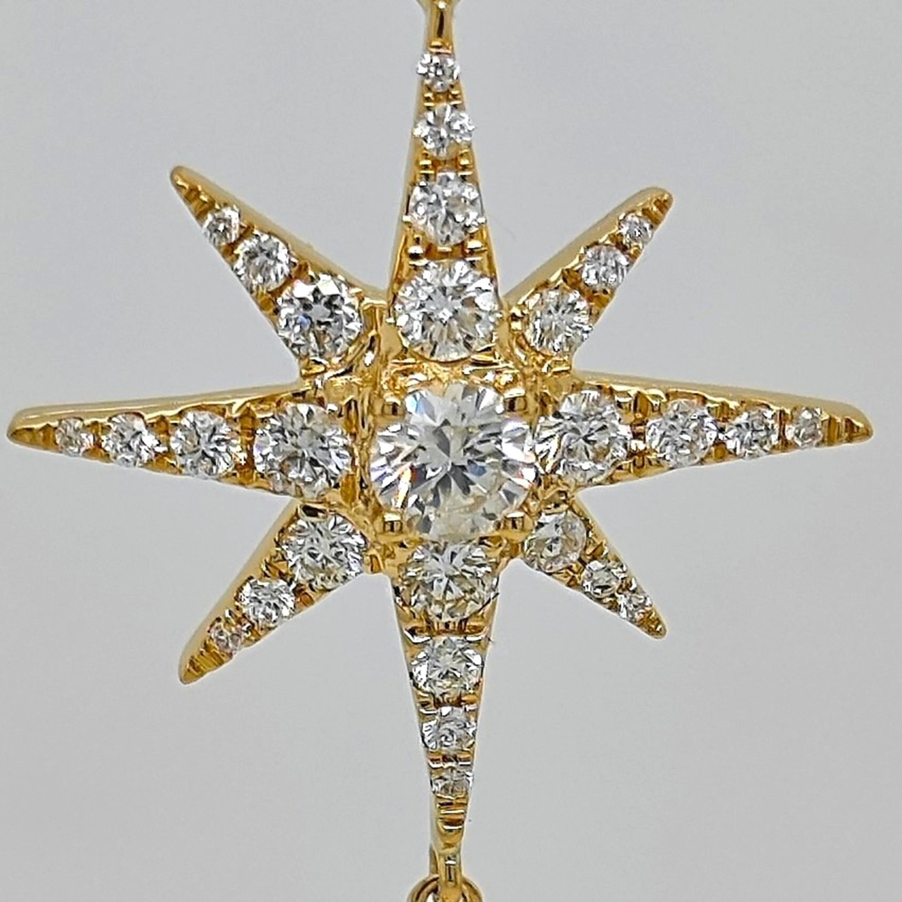 Taille ronde Boucles d'oreilles en or jaune avec diamants blancs de 4.14 carat en vente