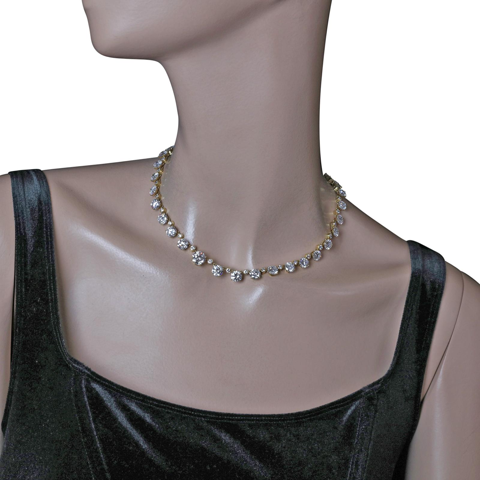 41.49 Carat D-H Color Diamond Riviere Necklace in 18 Karat Gold, circa 1962 In Excellent Condition In London, GB