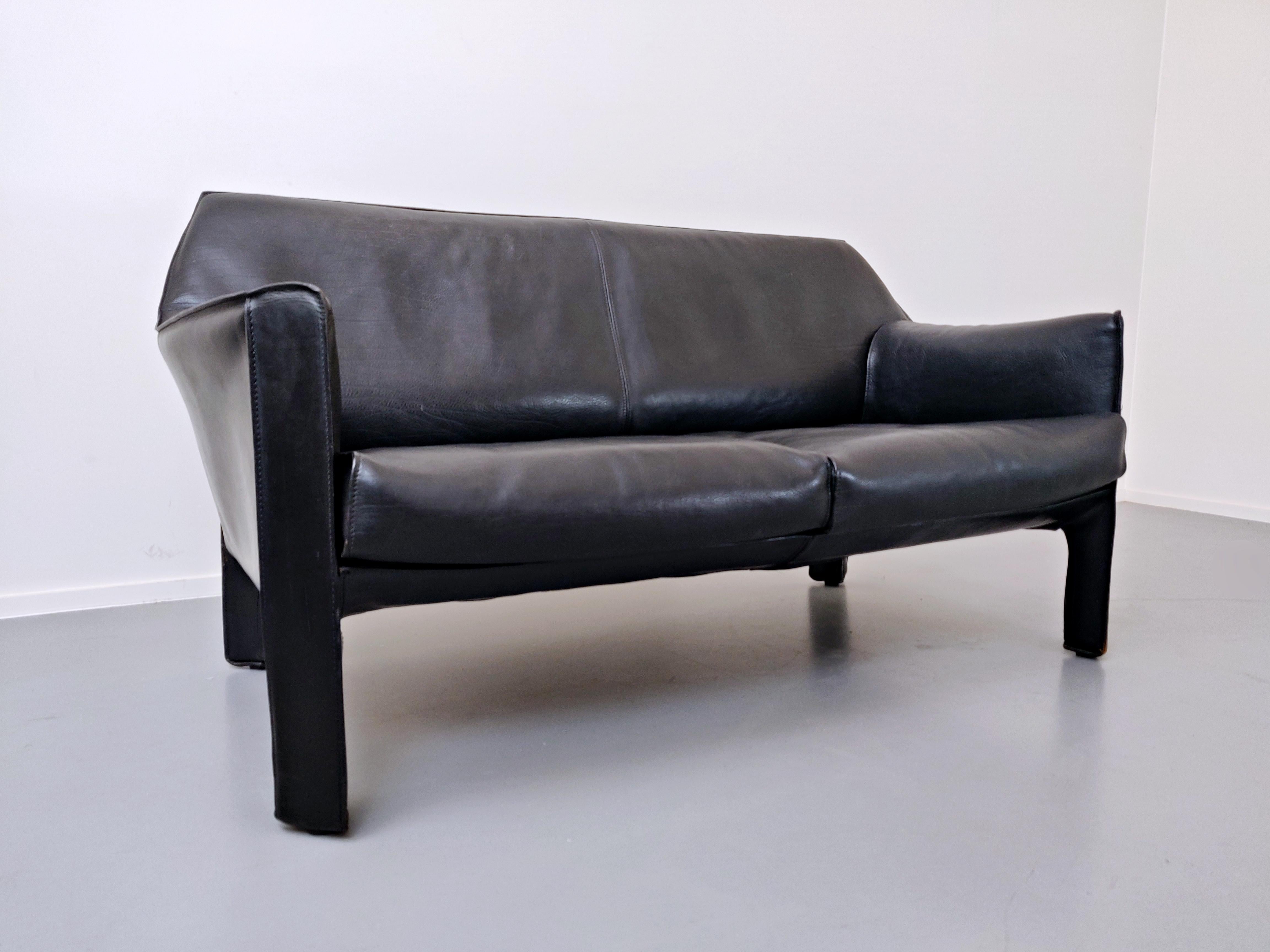 Mid-Century Modern Black Leather 415 Cab Sofa by Mario Bellini, Italy, 1987