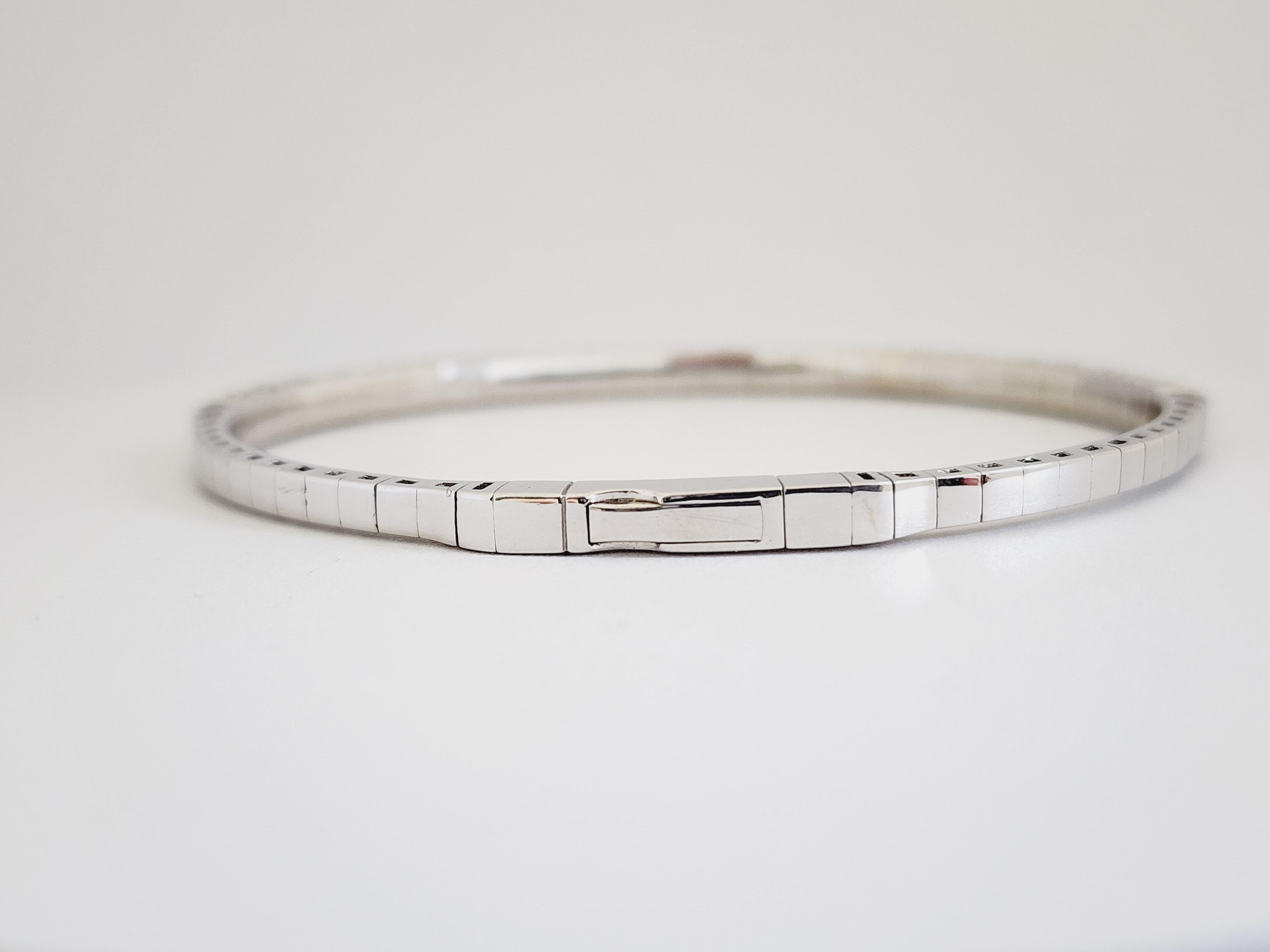 4.15 Carat Flexible Bangle White Gold 14 Karat Bracelet In New Condition In Great Neck, NY