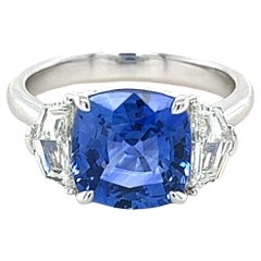 Bague à trois pierres saphir de Ceylan et diamants certifiés GIA de 4,15 carats