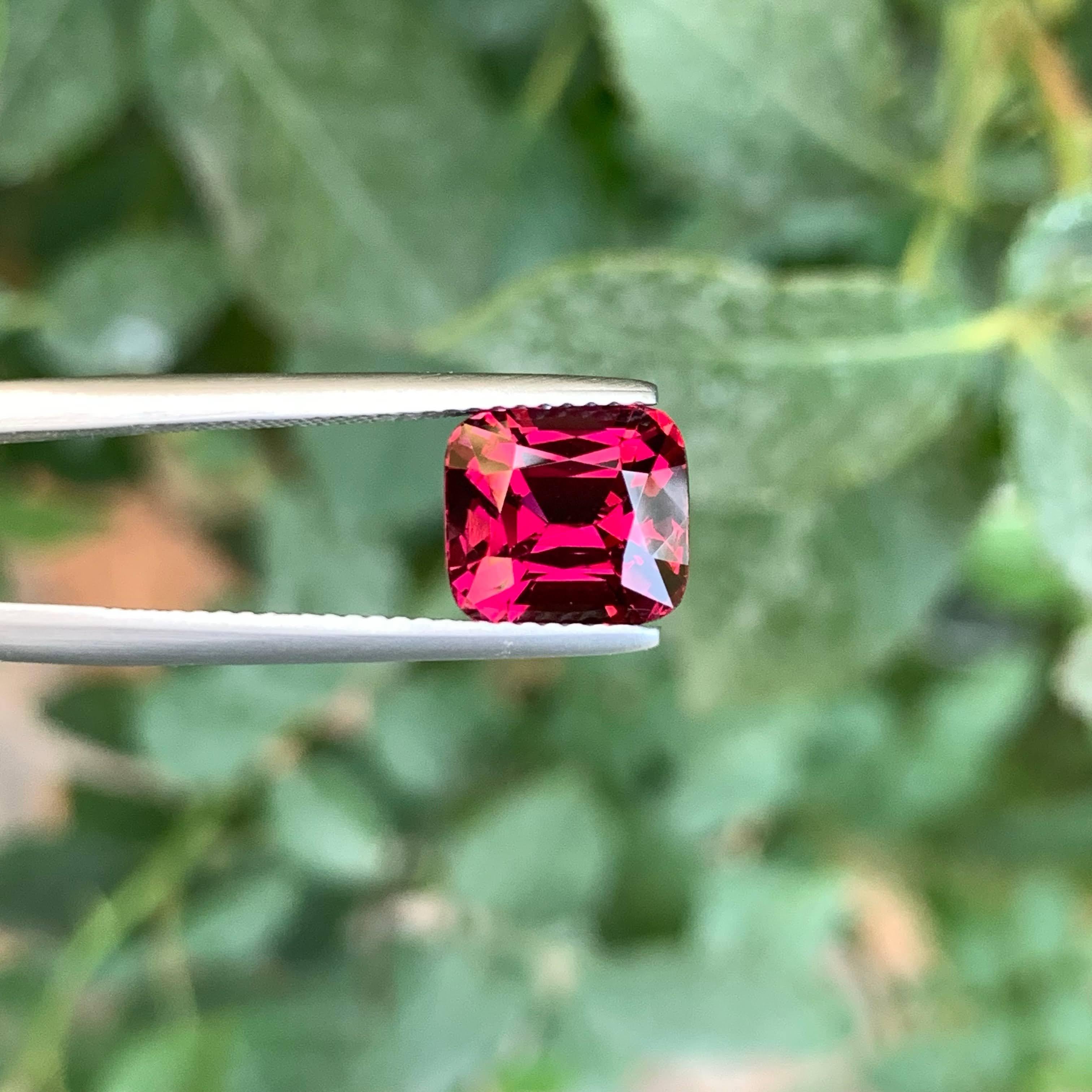 4,15 Karat Lose rosa-rot Umbalit Granat Stein Kissenschliff aus Afrika im Angebot 2