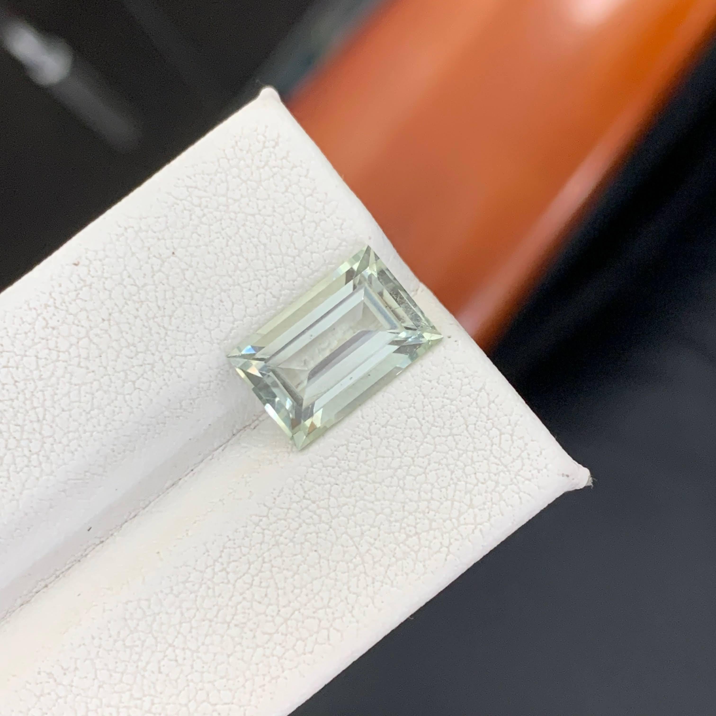 4,15 Karat Natürlicher loser grünlicher Amethyst Stein Baguetteschliff Afrikanischer Edelstein im Angebot 5