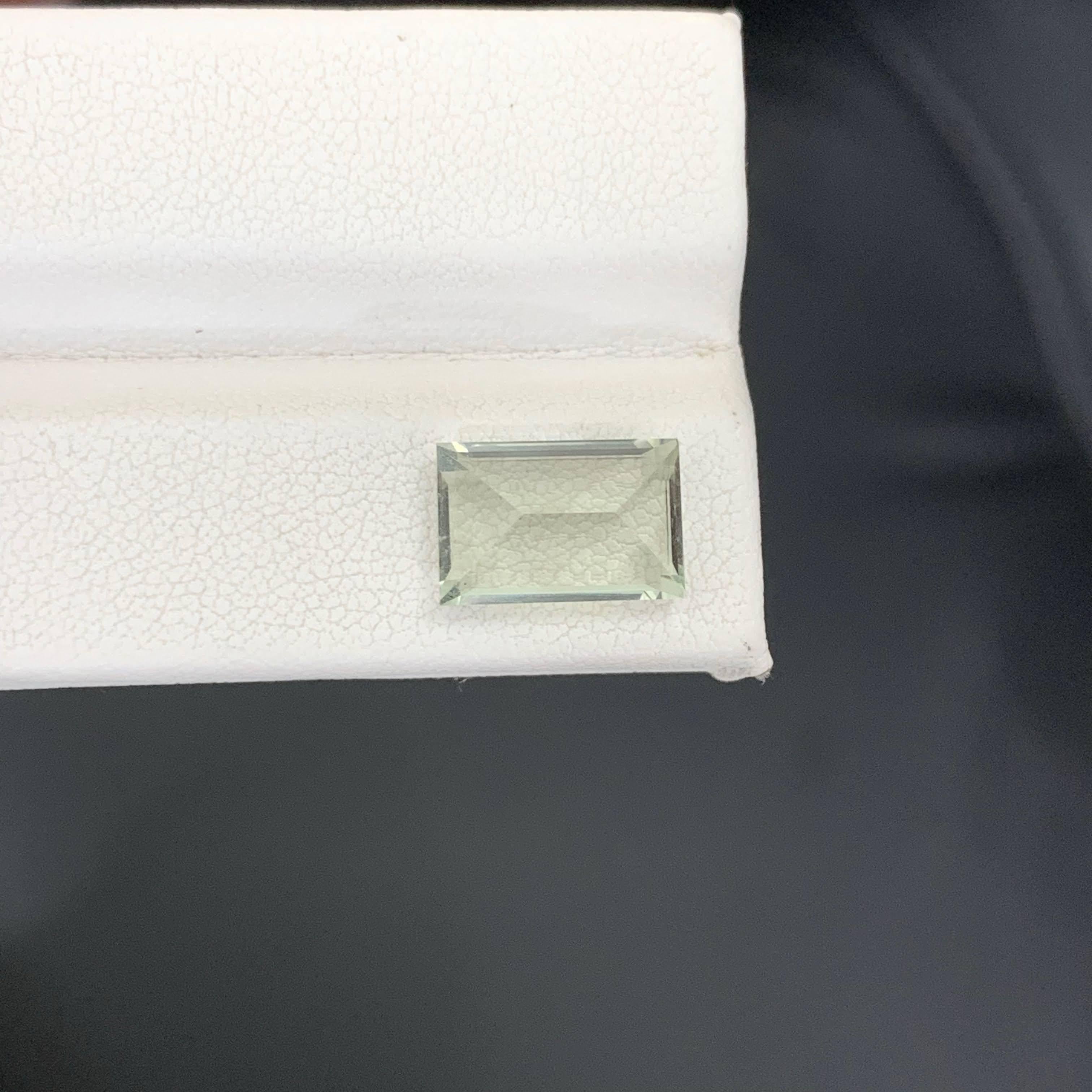 4,15 Karat Natürlicher loser grünlicher Amethyst Stein Baguetteschliff Afrikanischer Edelstein für Damen oder Herren im Angebot