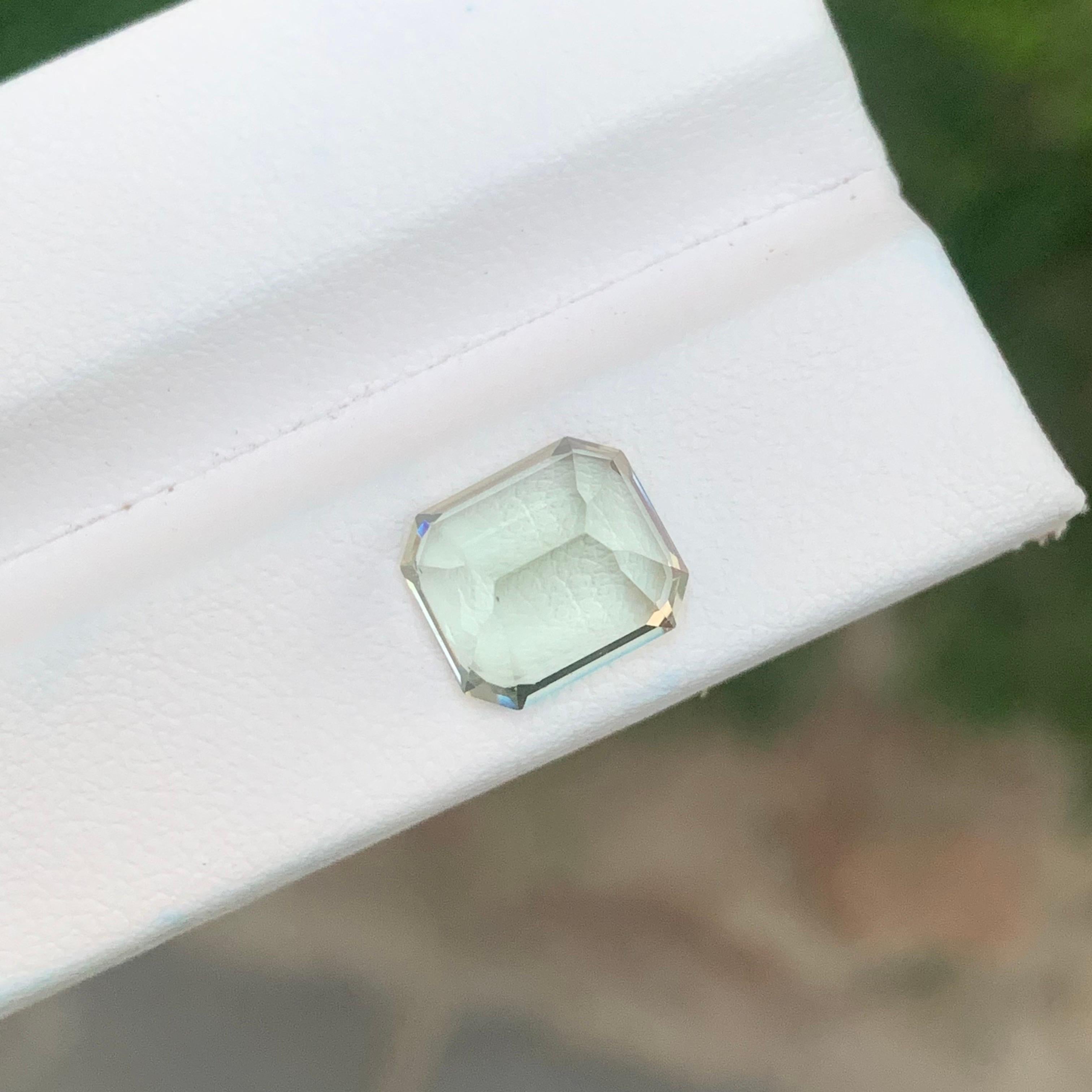 4,15 carati di pietra naturale sciolta a forma di smeraldo Heliodor in vendita 4