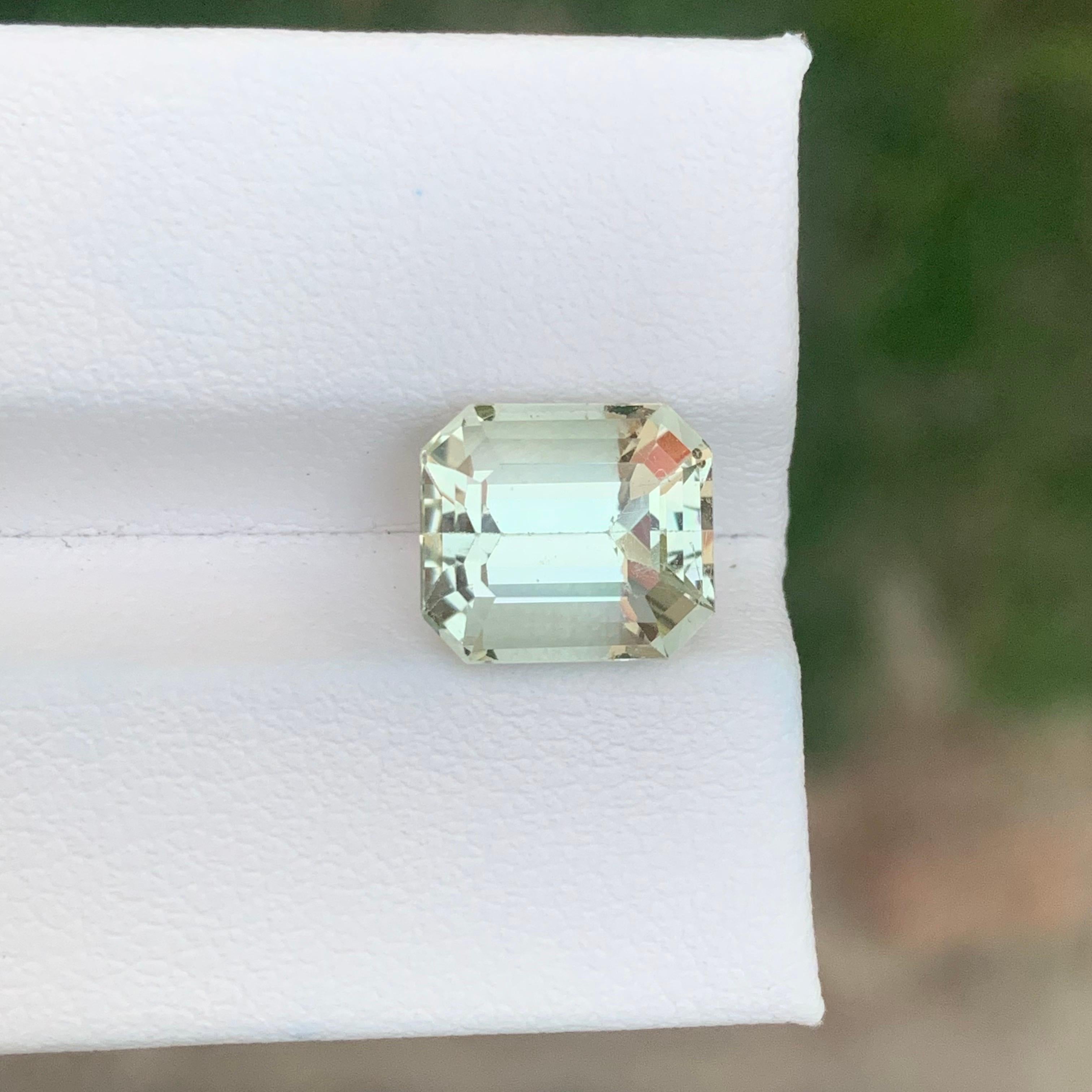 4,15 carati di pietra naturale sciolta a forma di smeraldo Heliodor in vendita 5