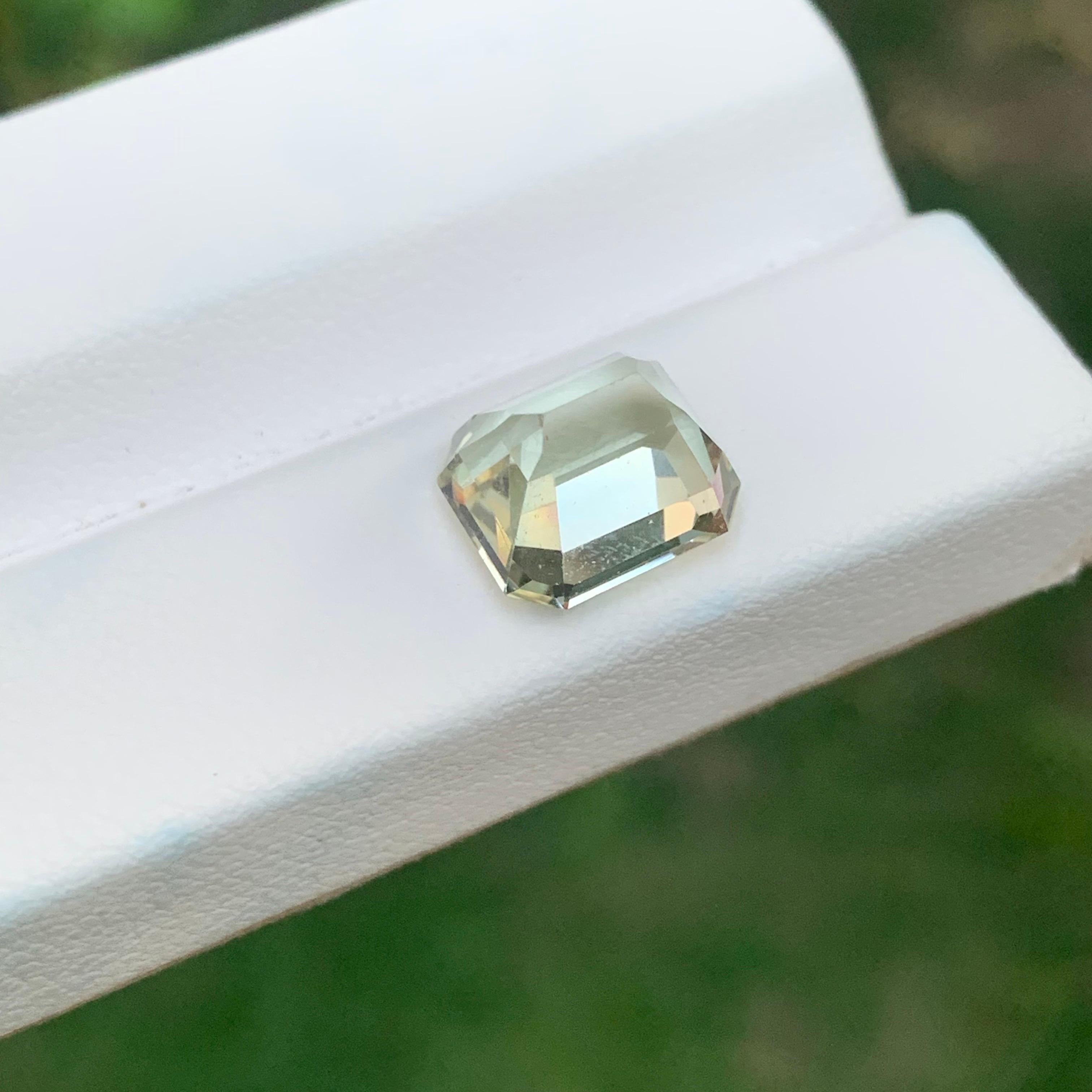 da uomo o donna 4,15 carati di pietra naturale sciolta a forma di smeraldo Heliodor in vendita