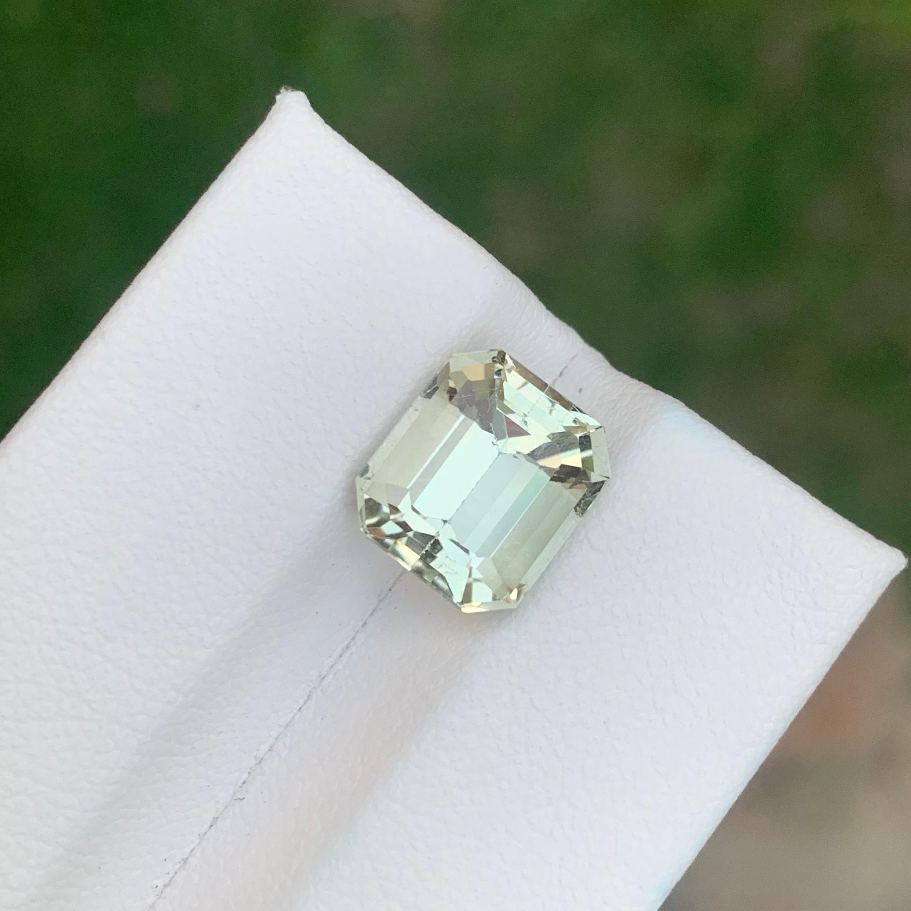 4,15 carati di pietra naturale sciolta a forma di smeraldo Heliodor in vendita 3