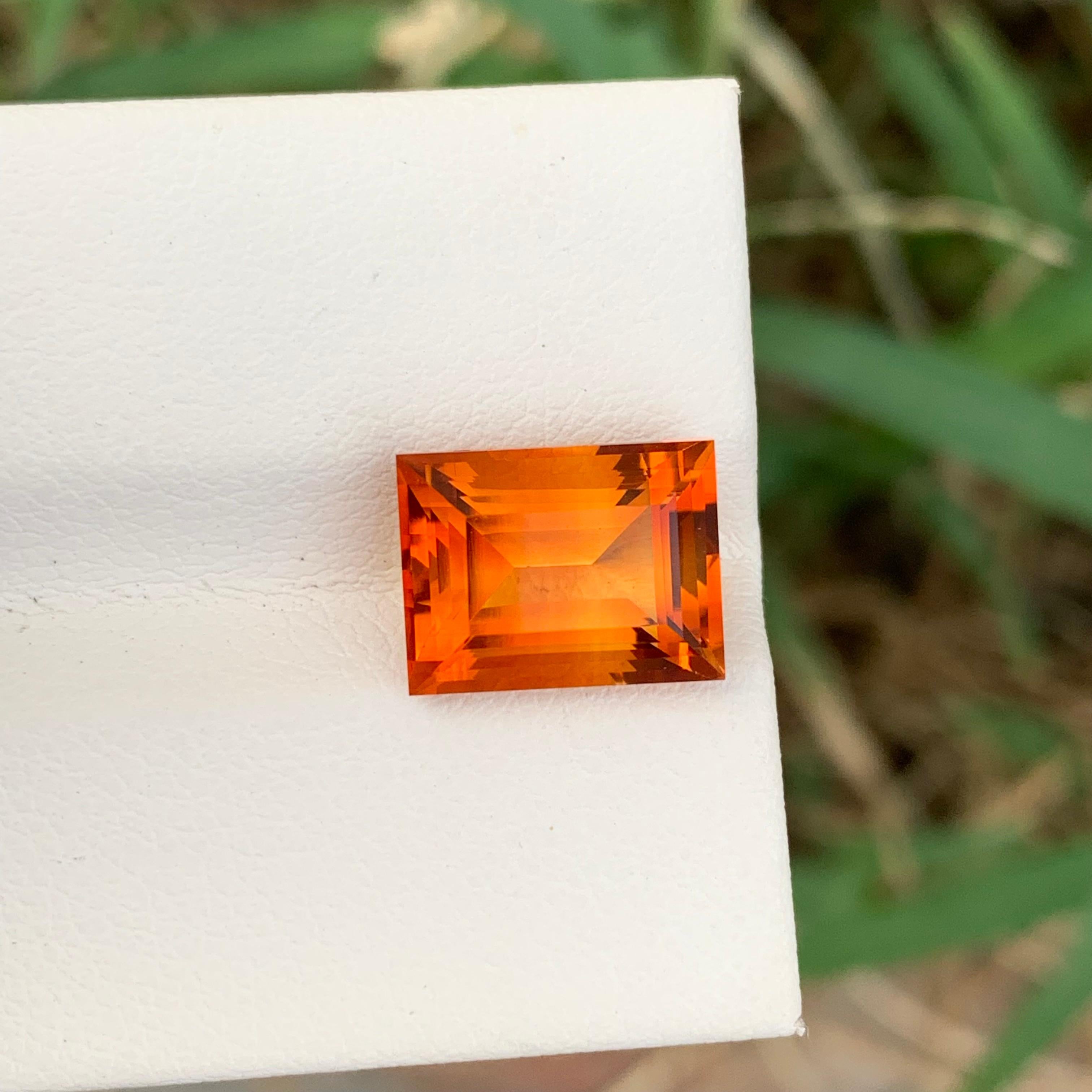 4.15 Carat Natural Loose Madeira Citrine Baguette Shape Gem For Jewellery For Sale 5