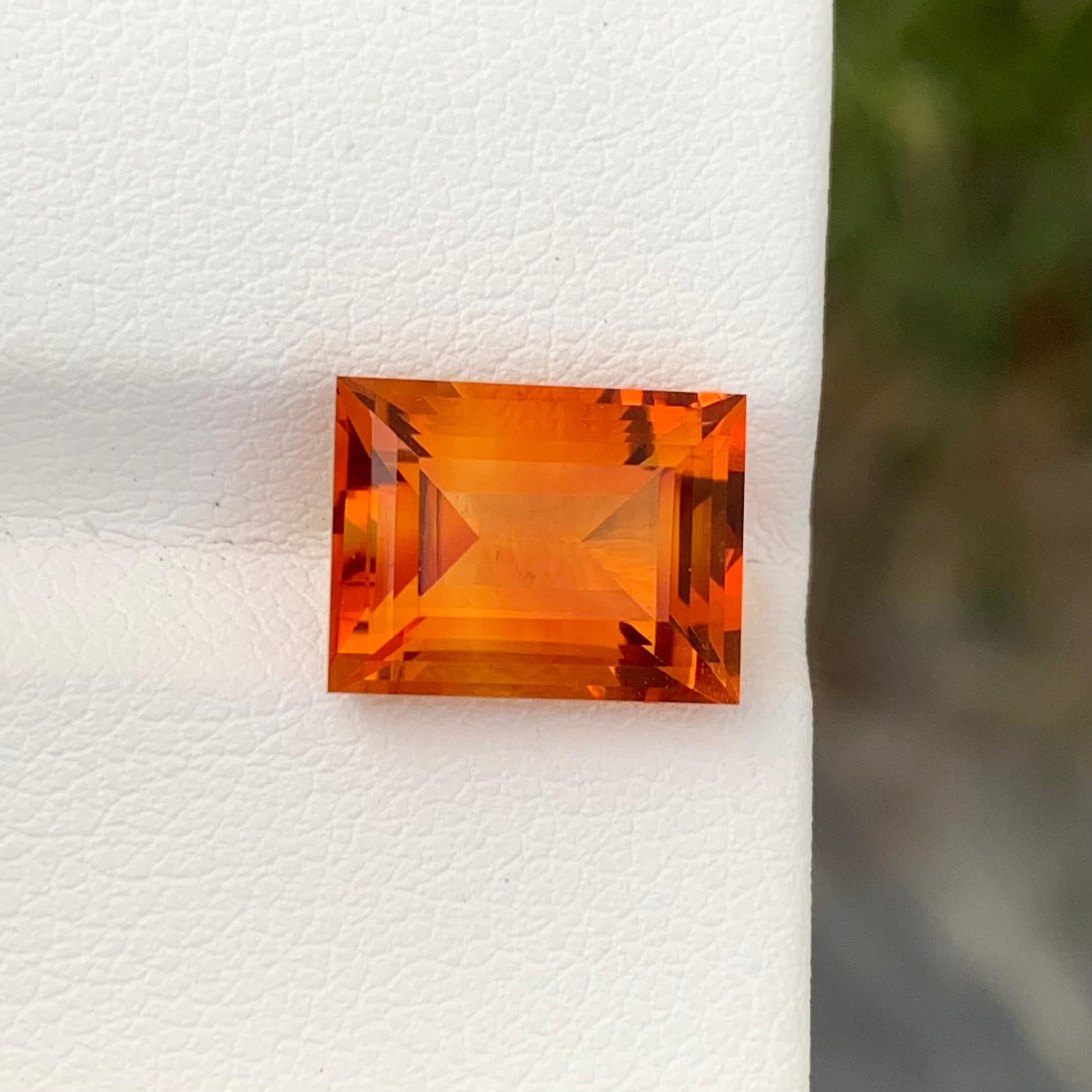 Arts and Crafts 4.15 Carat Natural Loose Madeira Citrine Baguette Shape Gem For Jewellery For Sale