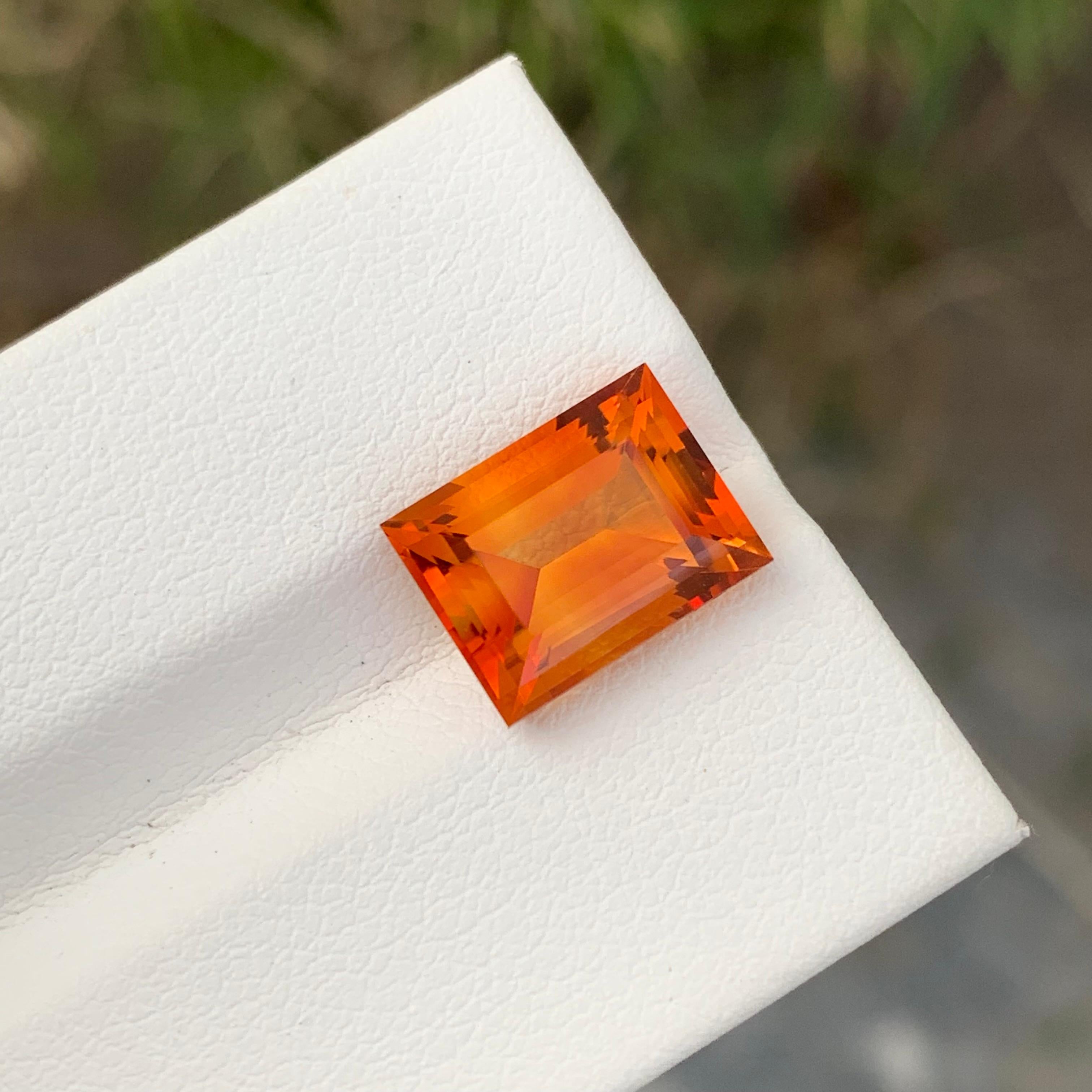 Women's or Men's 4.15 Carat Natural Loose Madeira Citrine Baguette Shape Gem For Jewellery For Sale